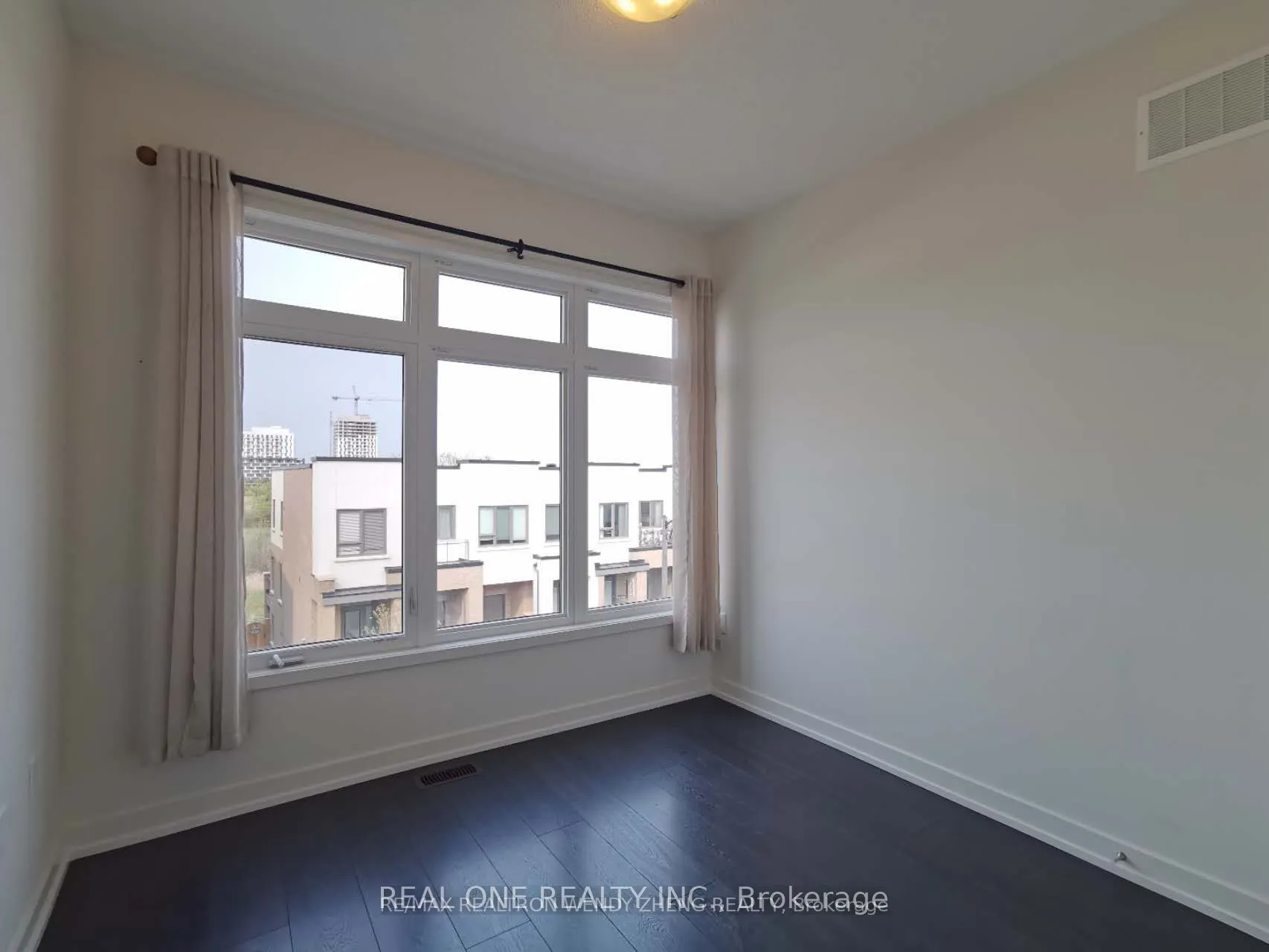 3154 Mintwood Circle