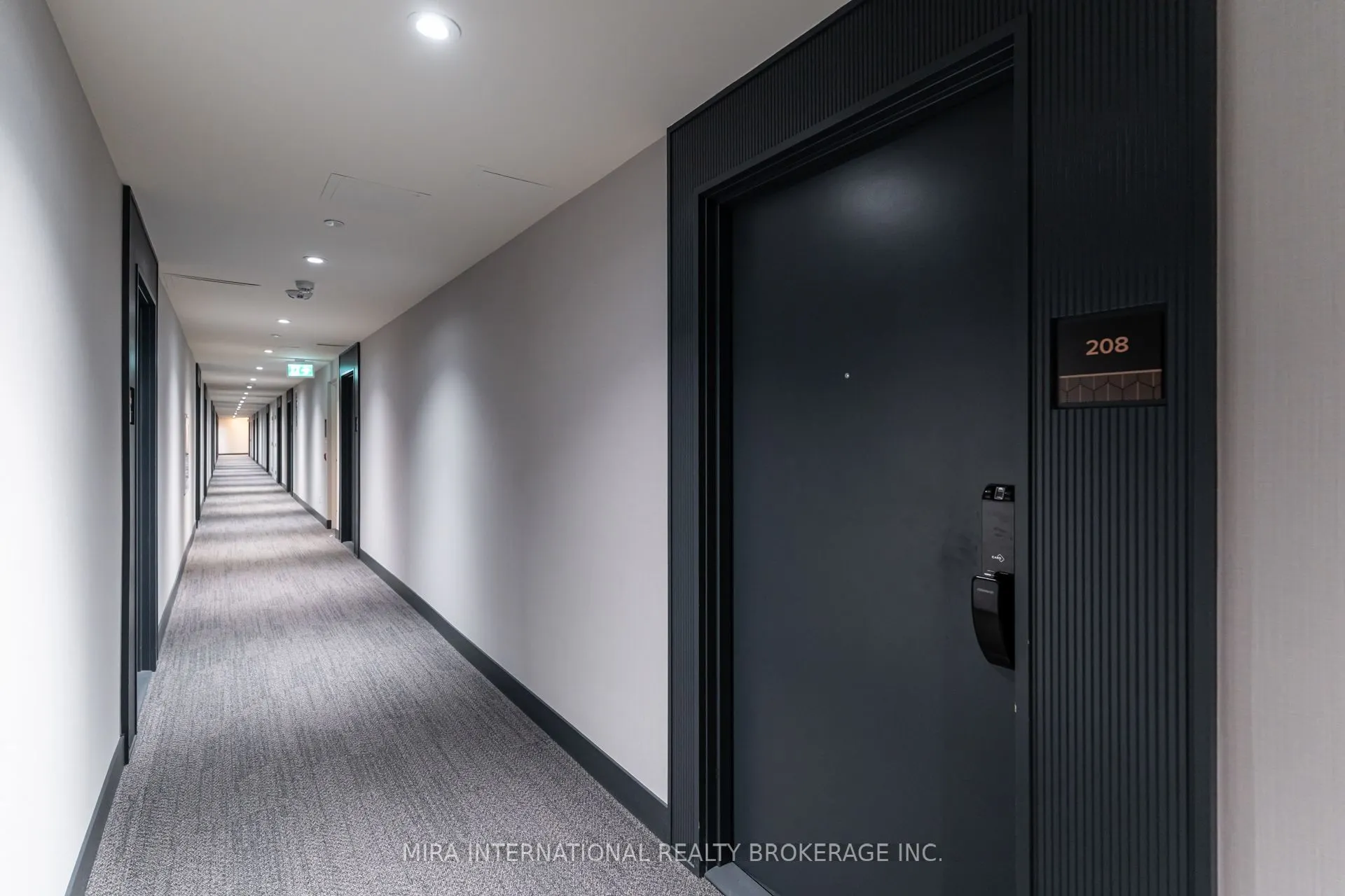 405 Dundas Street W, #208