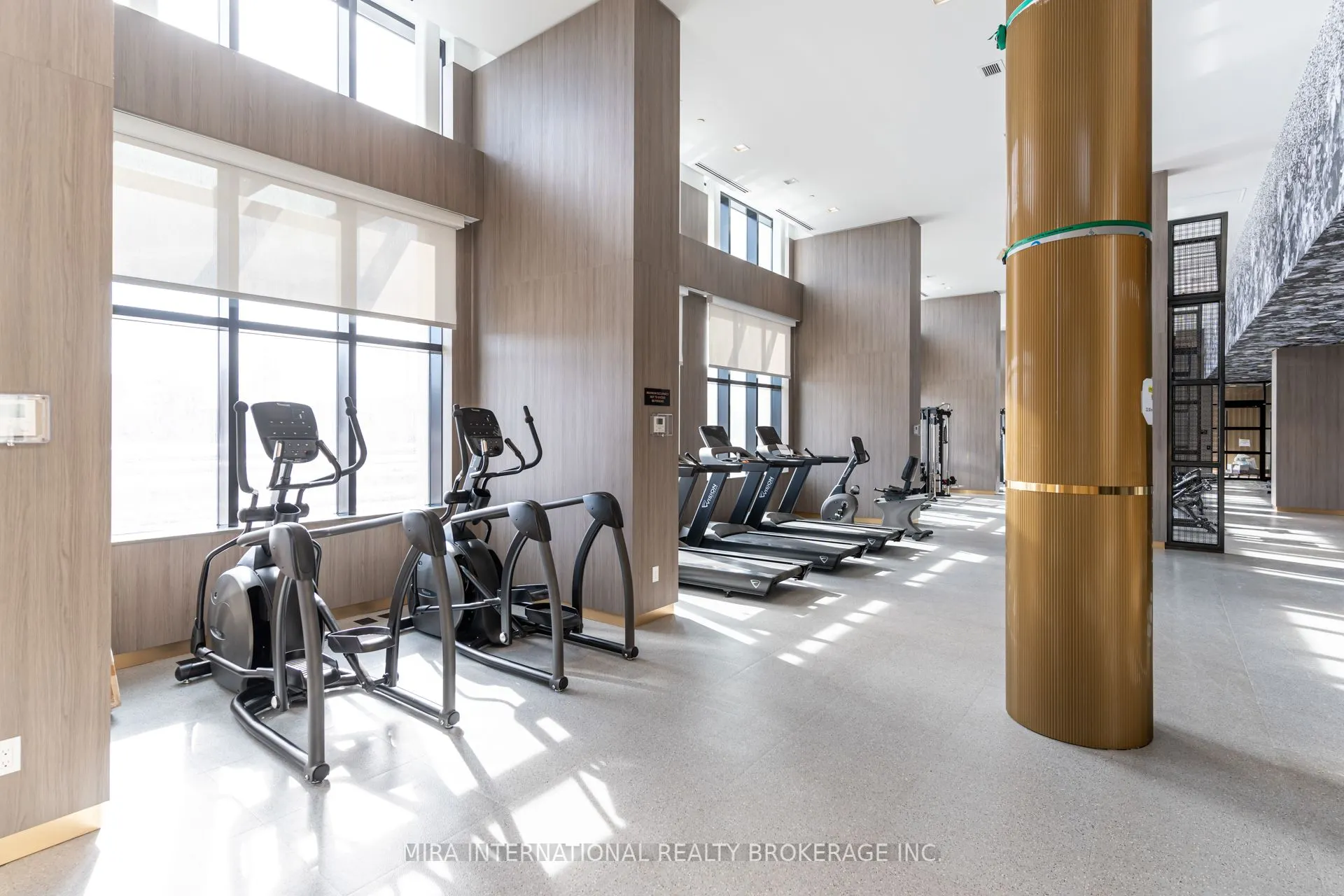 405 Dundas Street W, #208