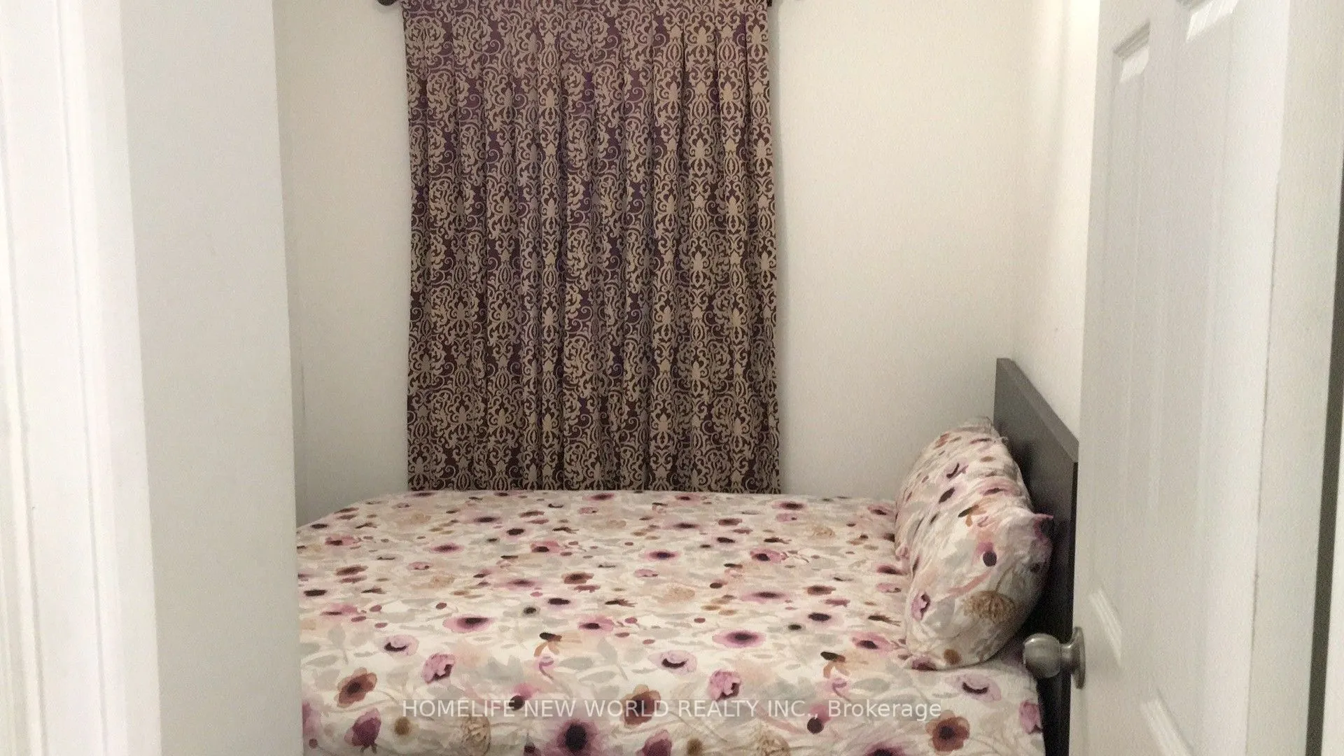 2466 St Clair Avenue W, #Second 202