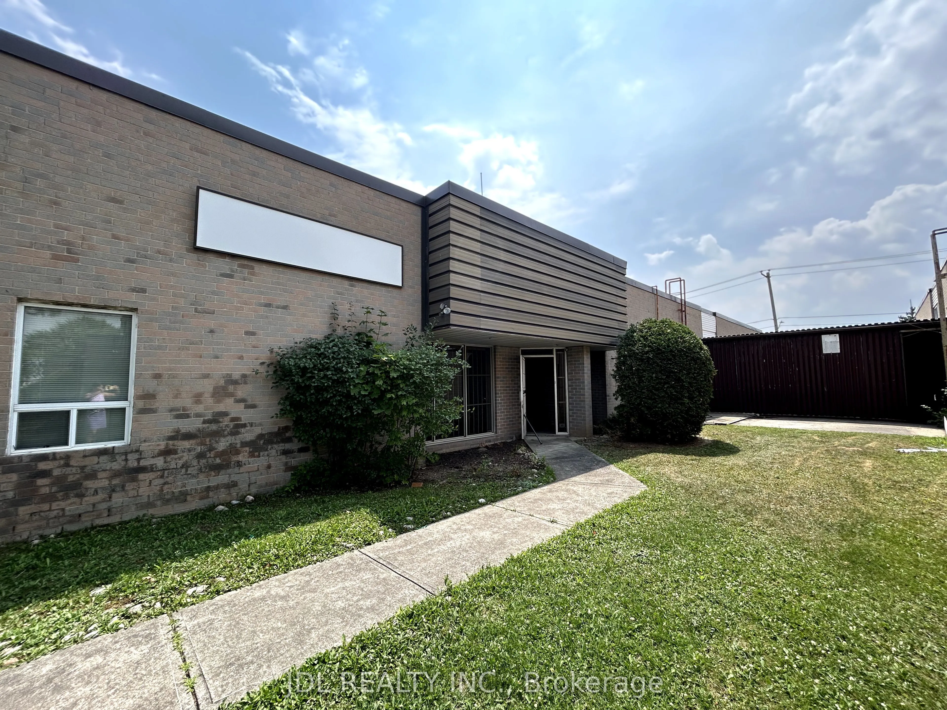 1291 Matheson Boulevard E, #7