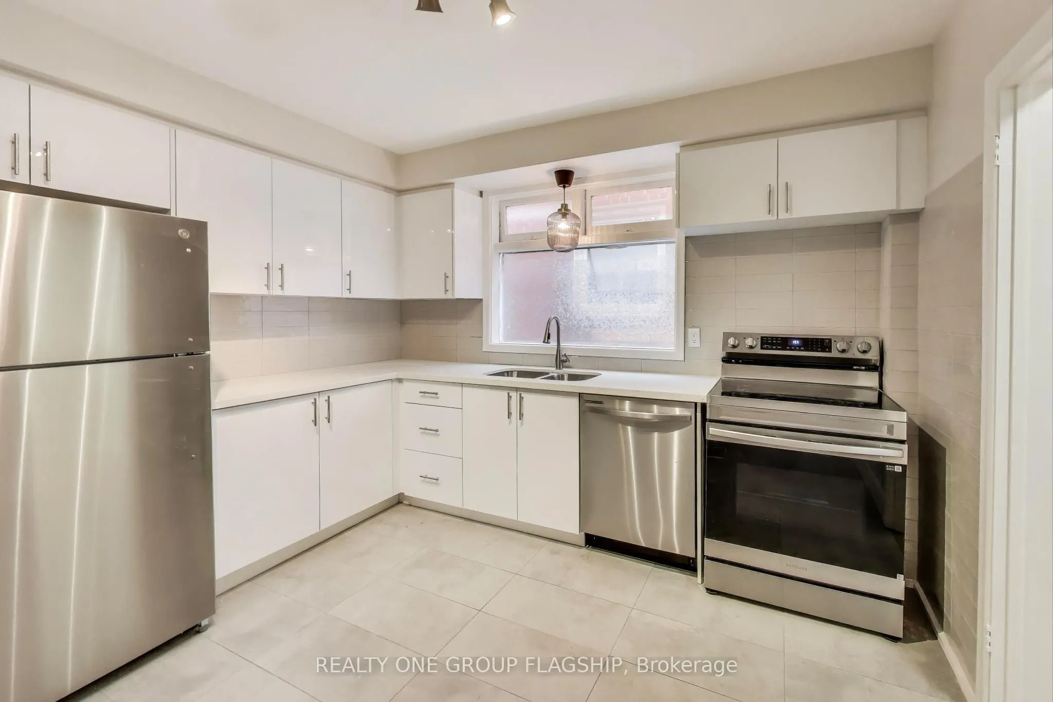 77 Keele Street, #Middle