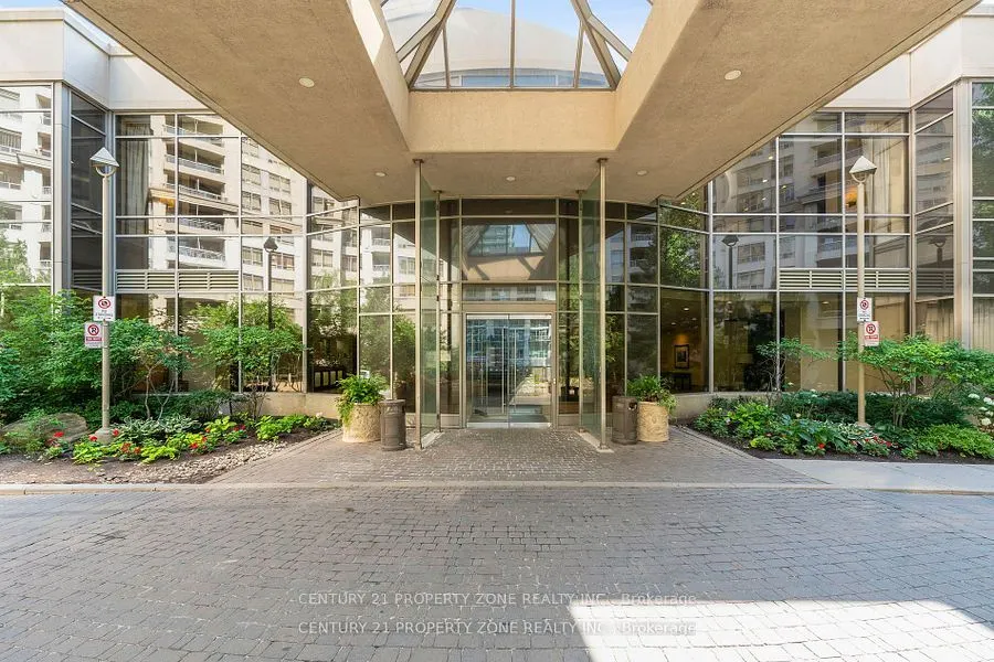 3880 Duke Of York Boulevard, #1911