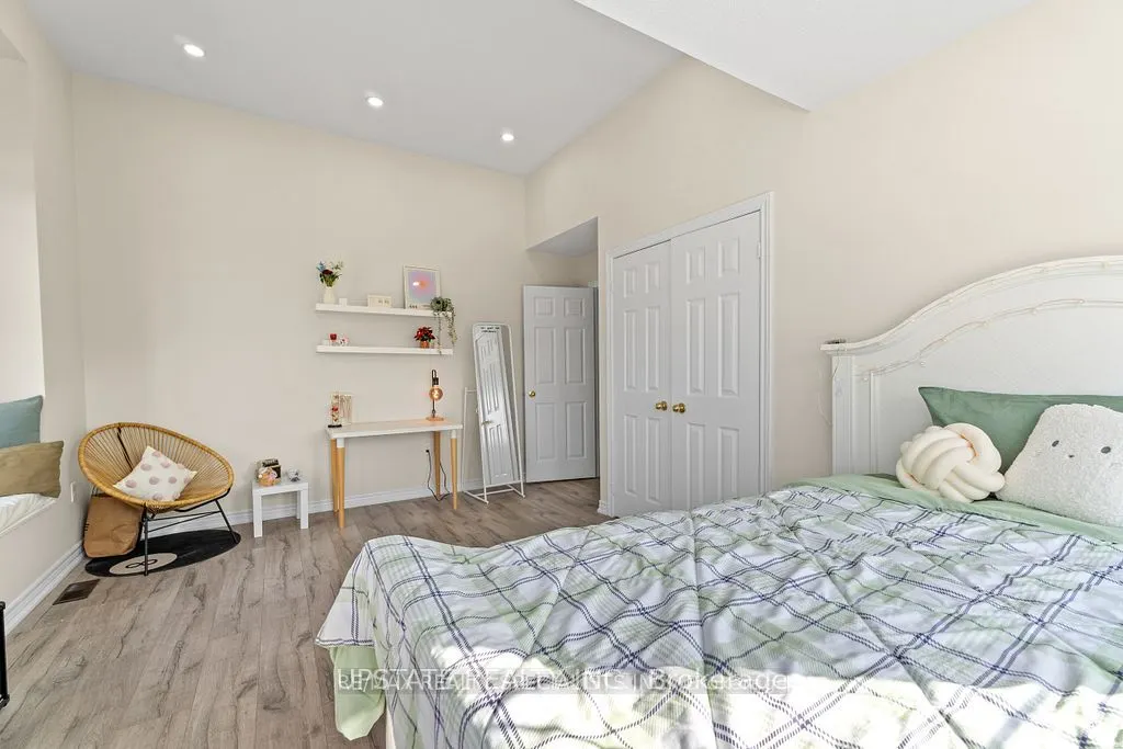 2 Severin Street