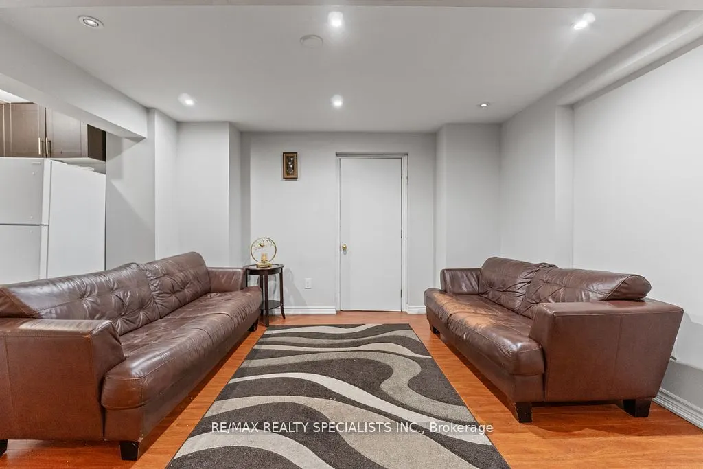 2 Severin Street