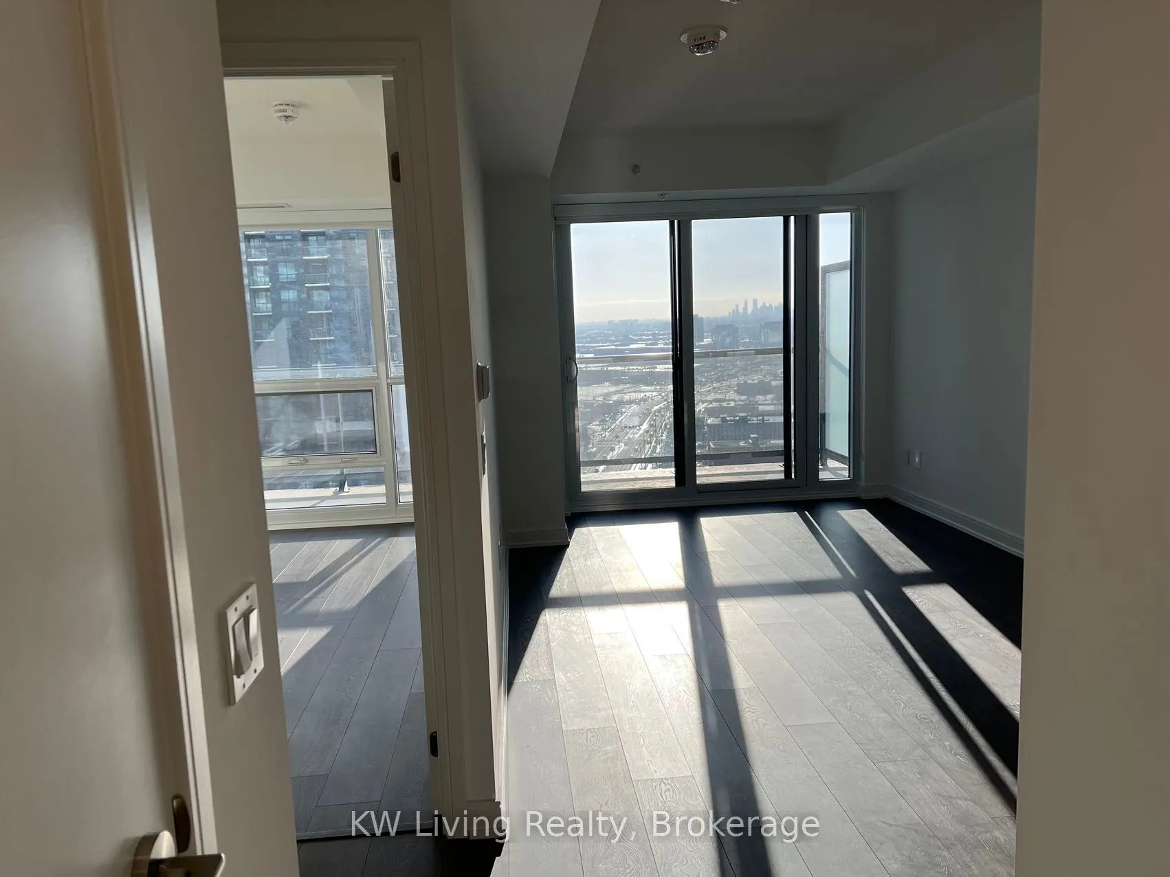30 Samuel Wood Way, #1901