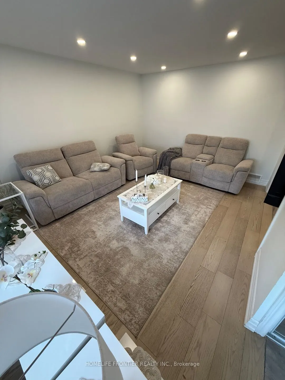 759 Bloor Street, #Upper