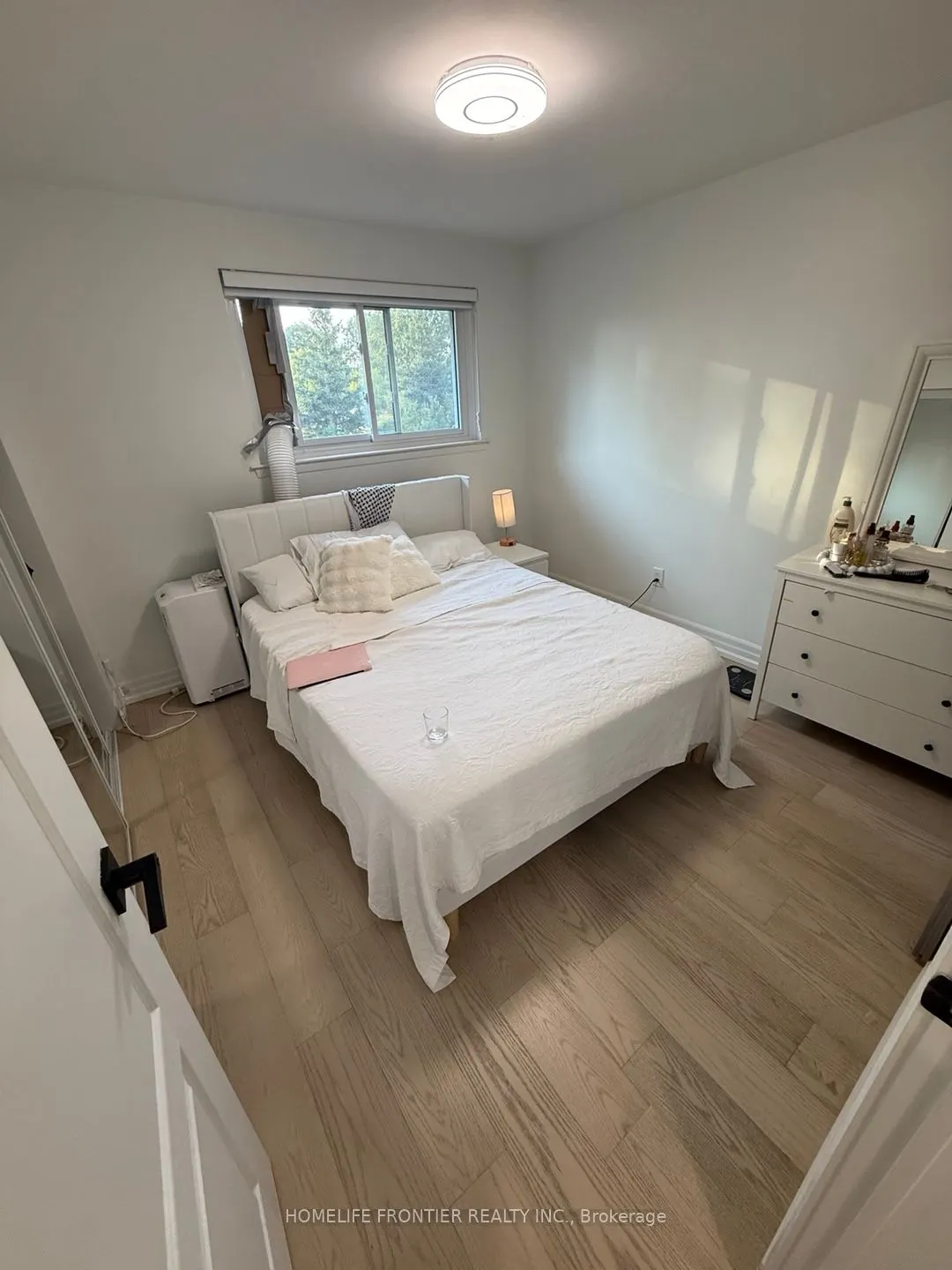 759 Bloor Street, #Upper