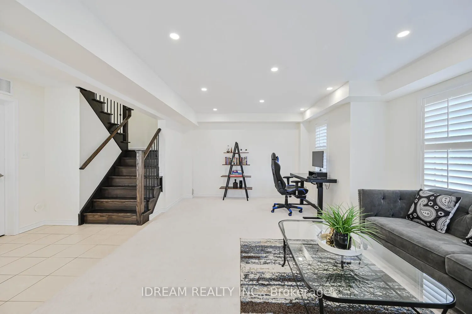 80 Bleasdale Avenue