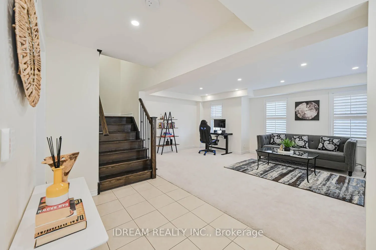 80 Bleasdale Avenue