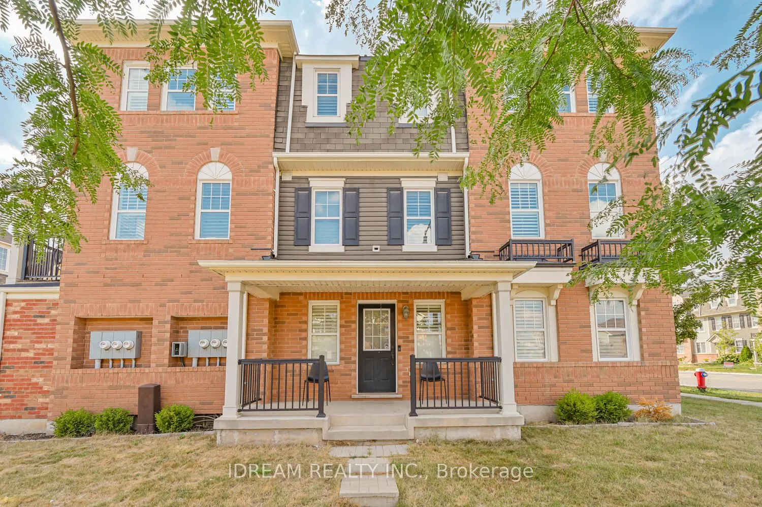 80 Bleasdale Avenue