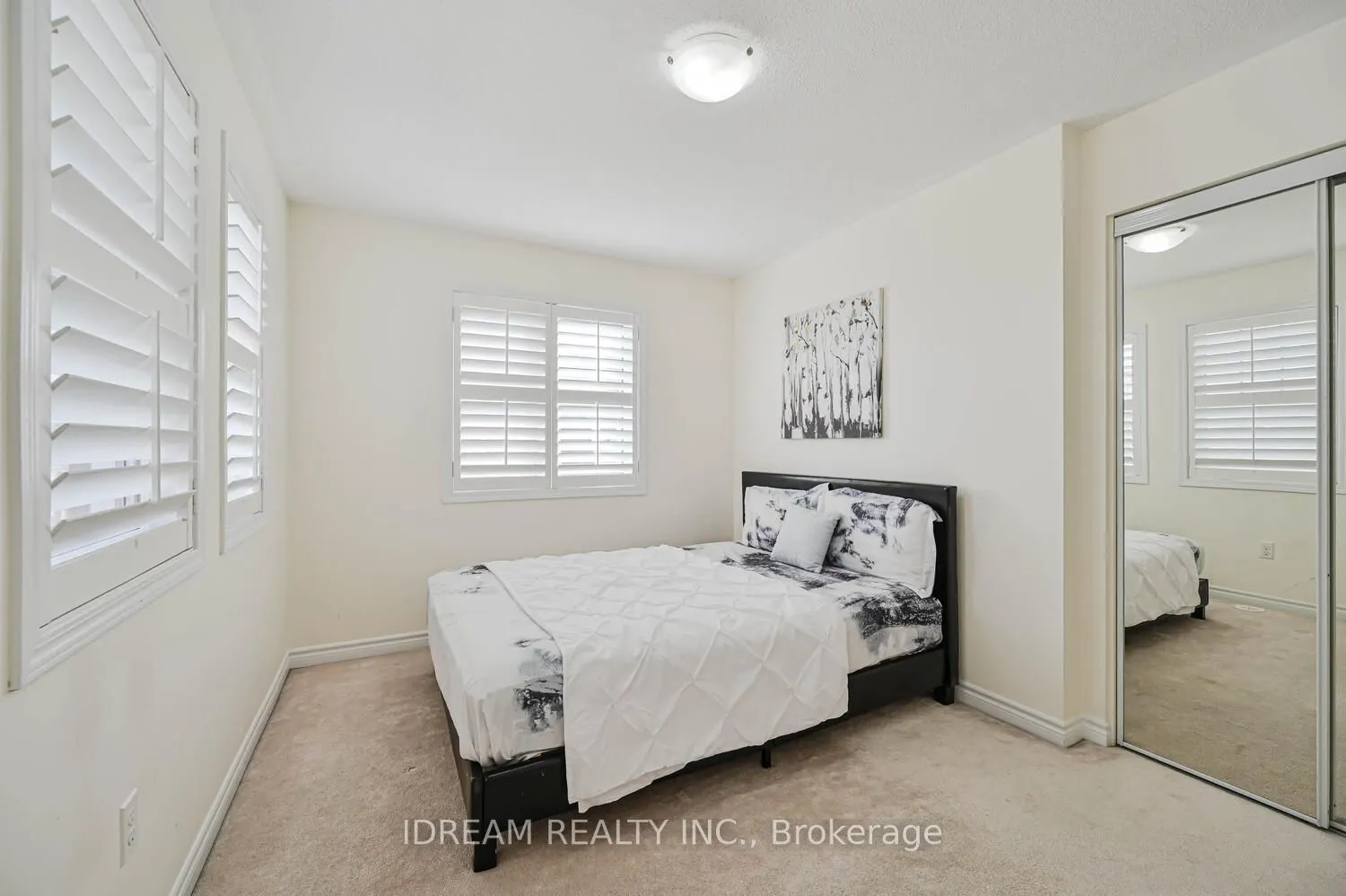 80 Bleasdale Avenue