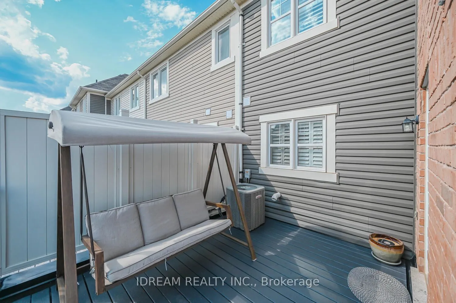 80 Bleasdale Avenue