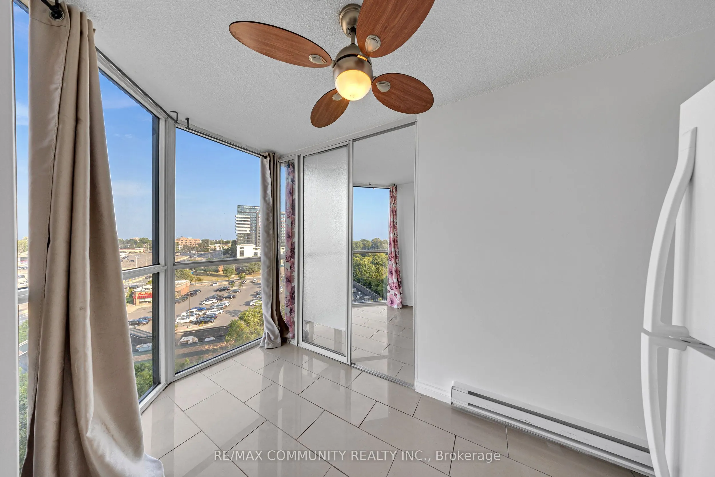 1360 Rathburn Road E, #908