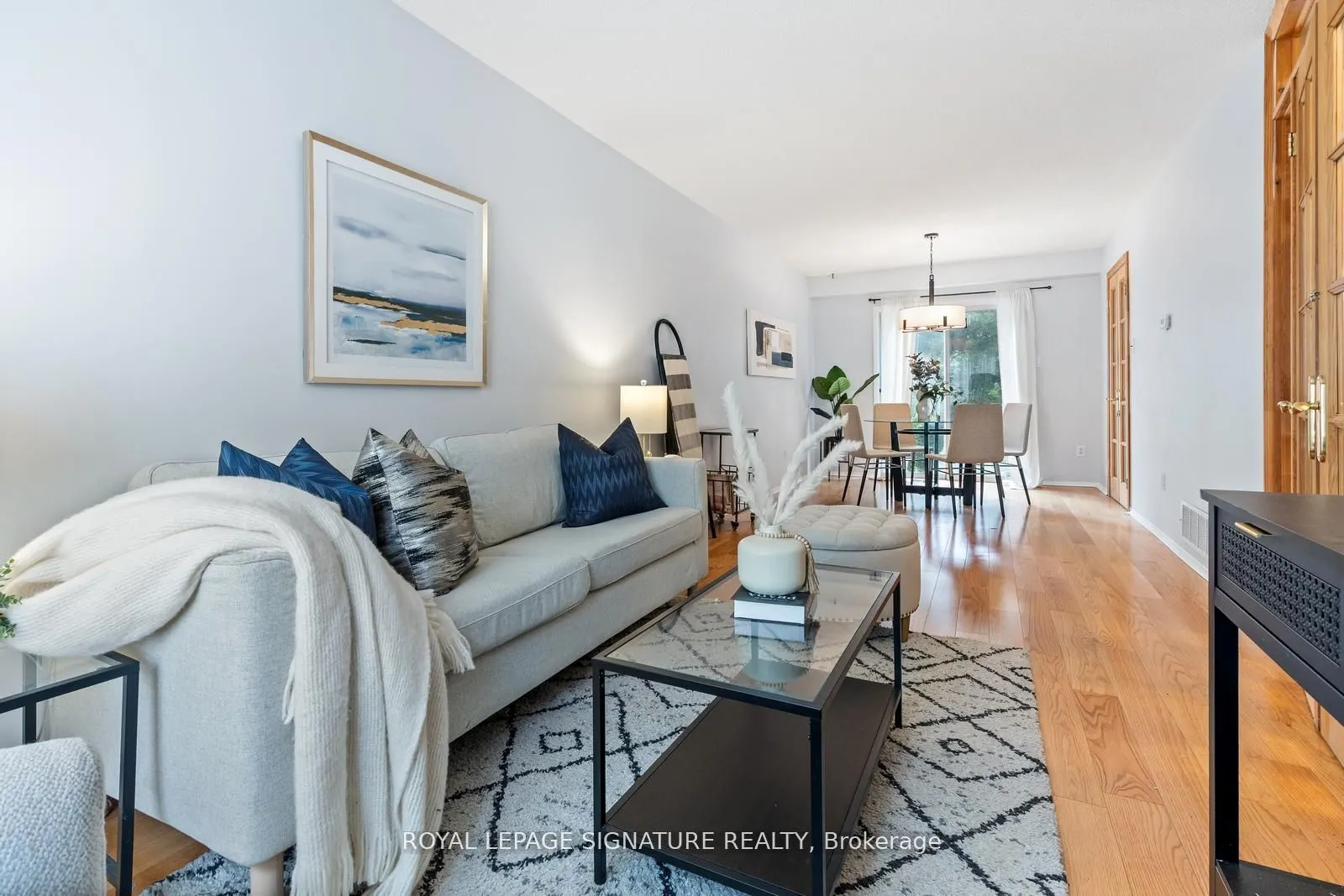 6441 Colebrook Crescent