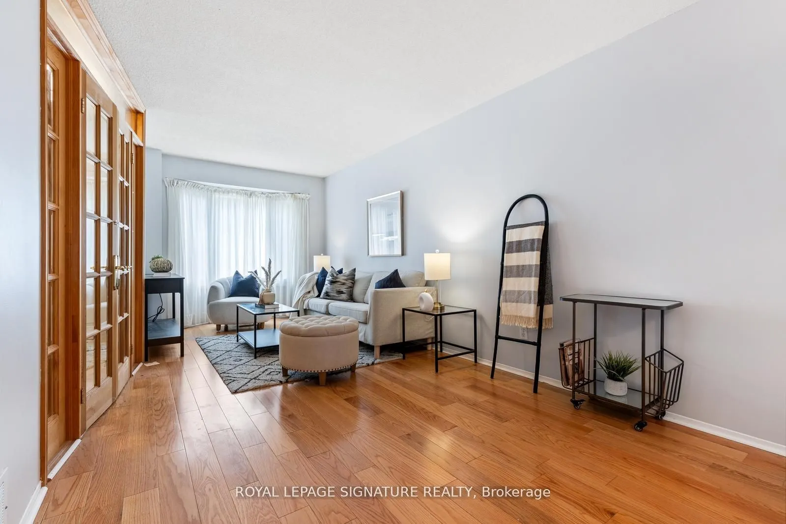 6441 Colebrook Crescent
