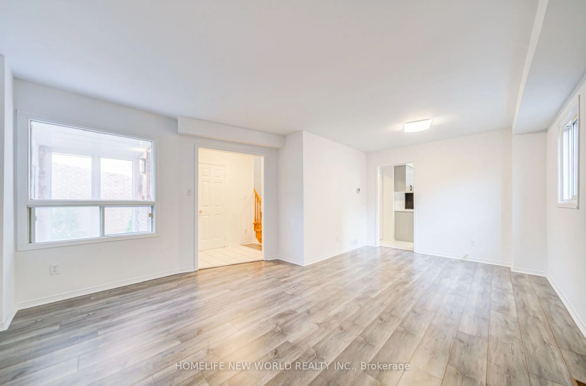 3296 Pilcom Crescent