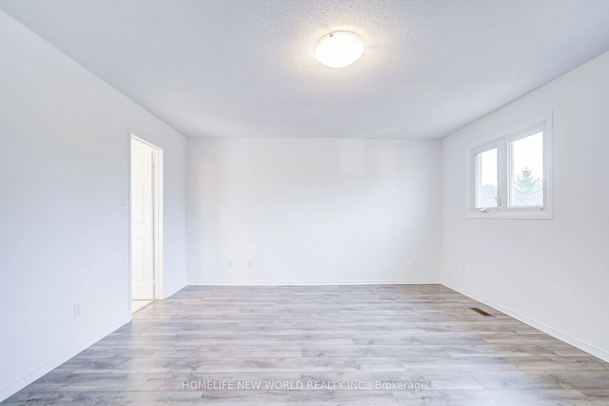 3296 Pilcom Crescent