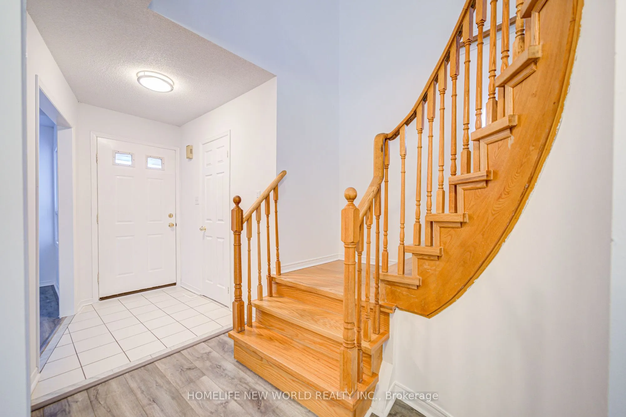 3296 Pilcom Crescent