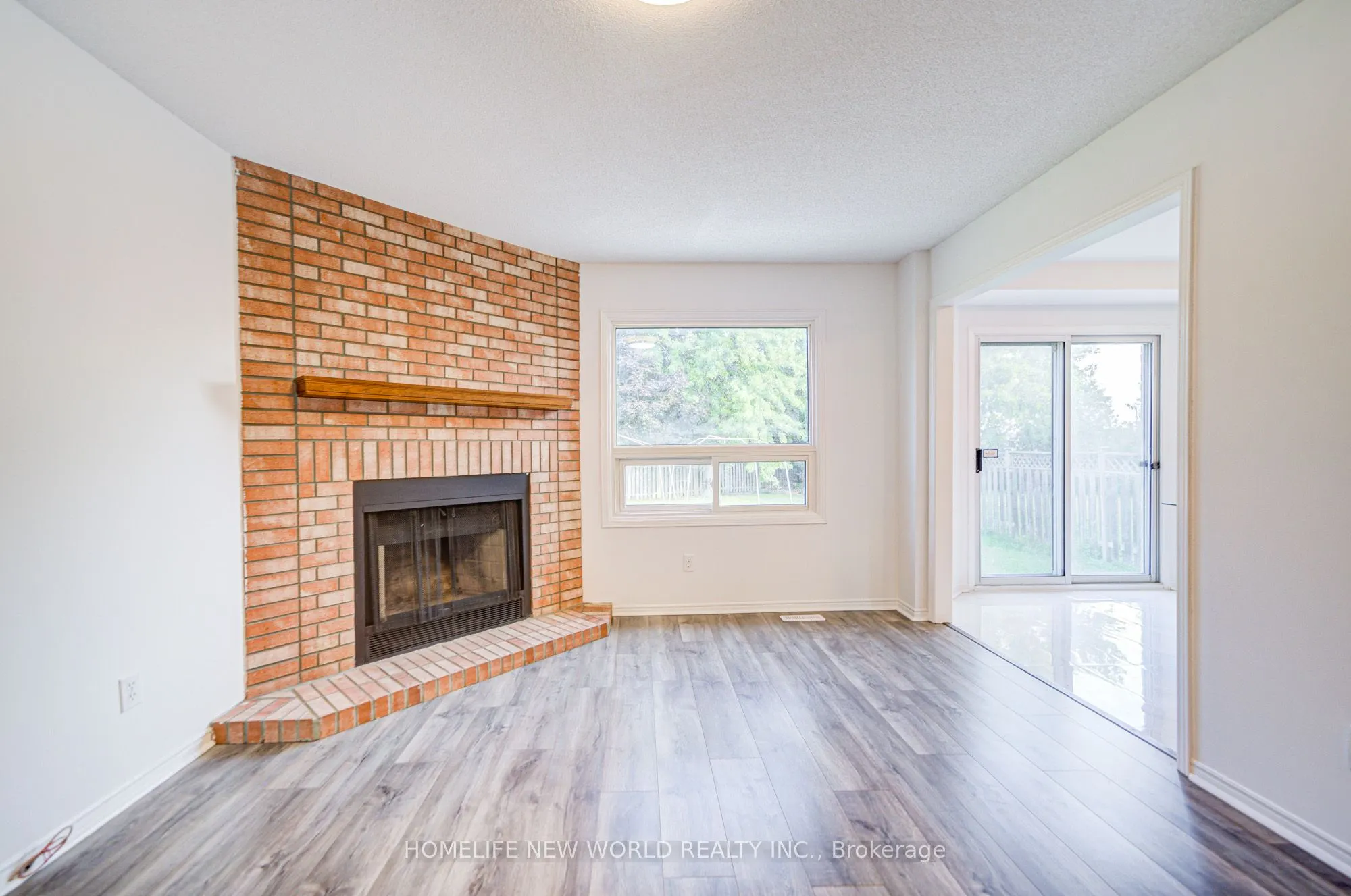 3296 Pilcom Crescent