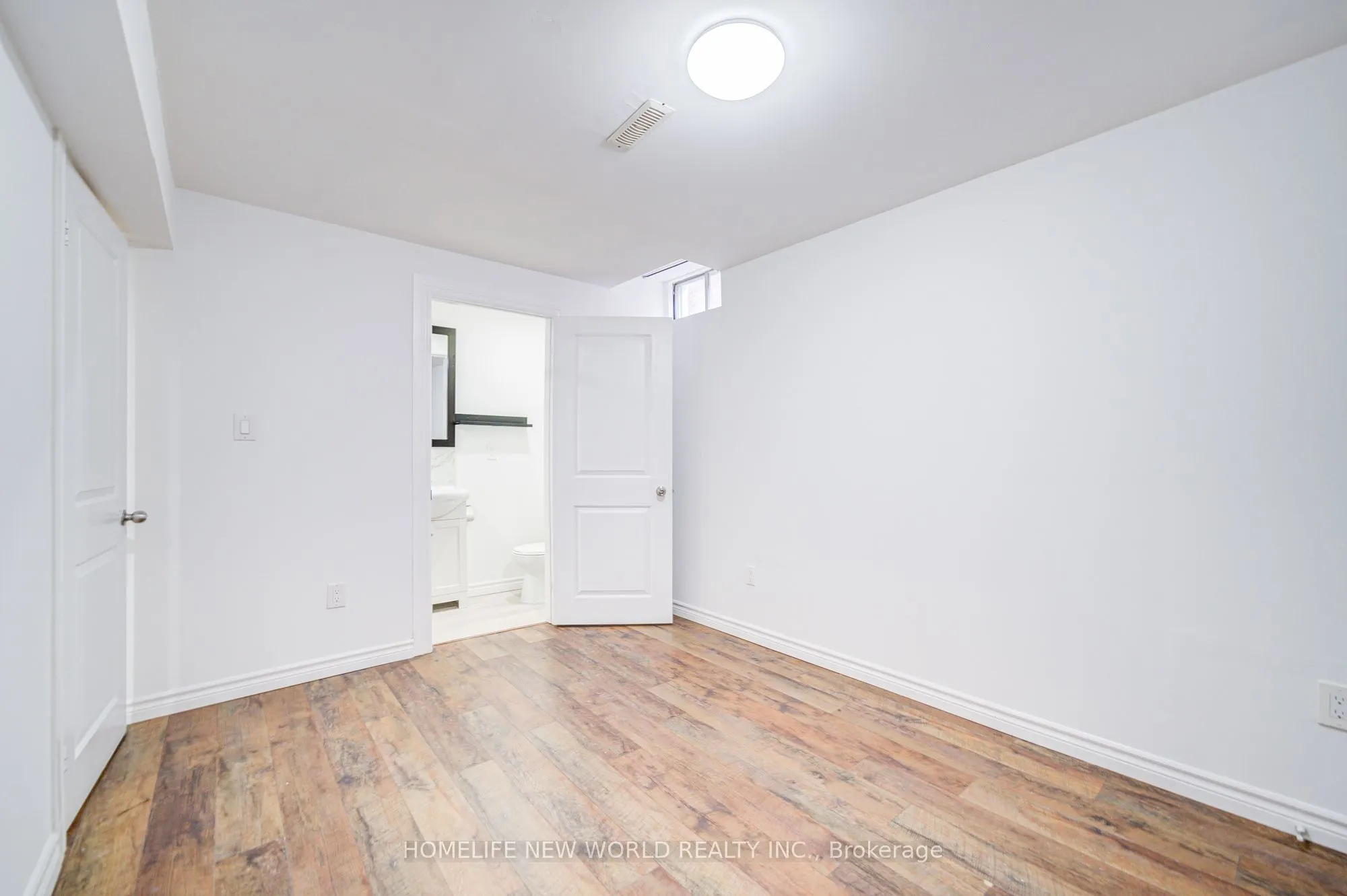 3296 Pilcom Crescent
