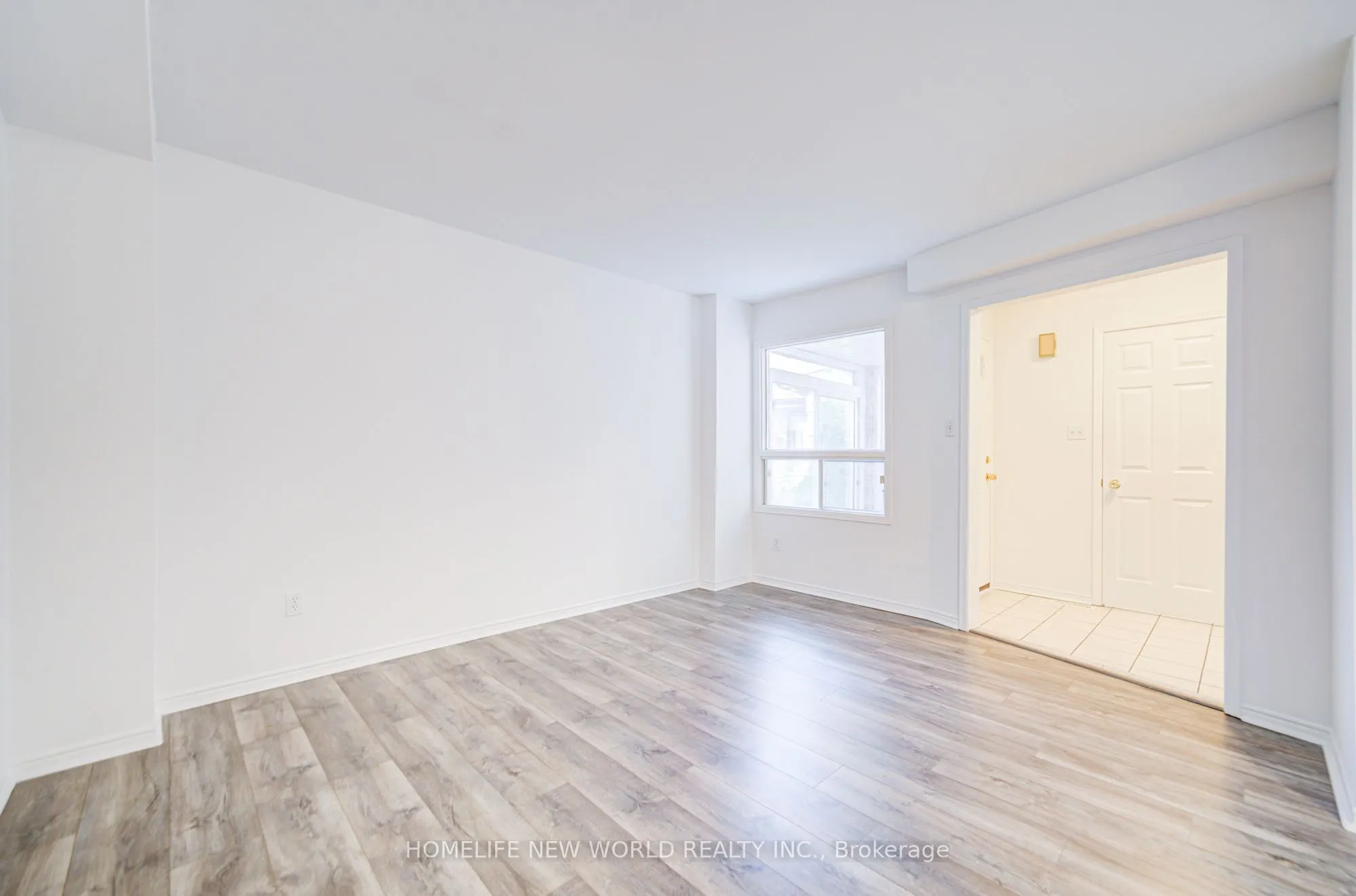 3296 Pilcom Crescent