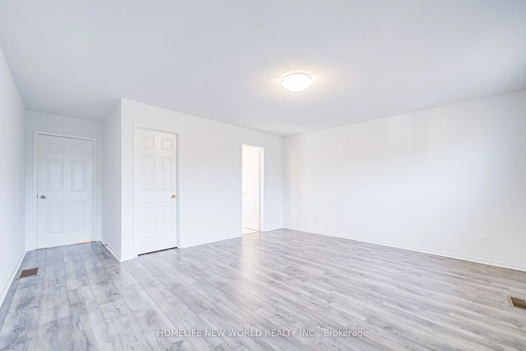3296 Pilcom Crescent