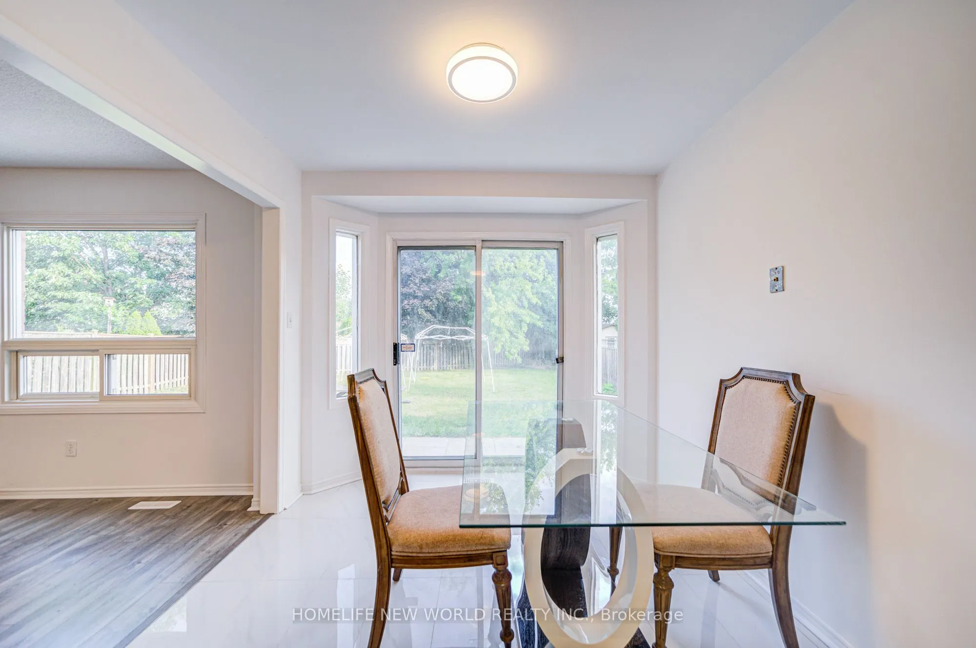 3296 Pilcom Crescent
