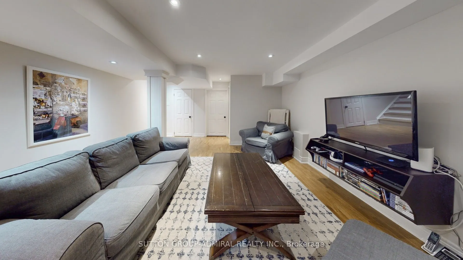 8 Ewart Street