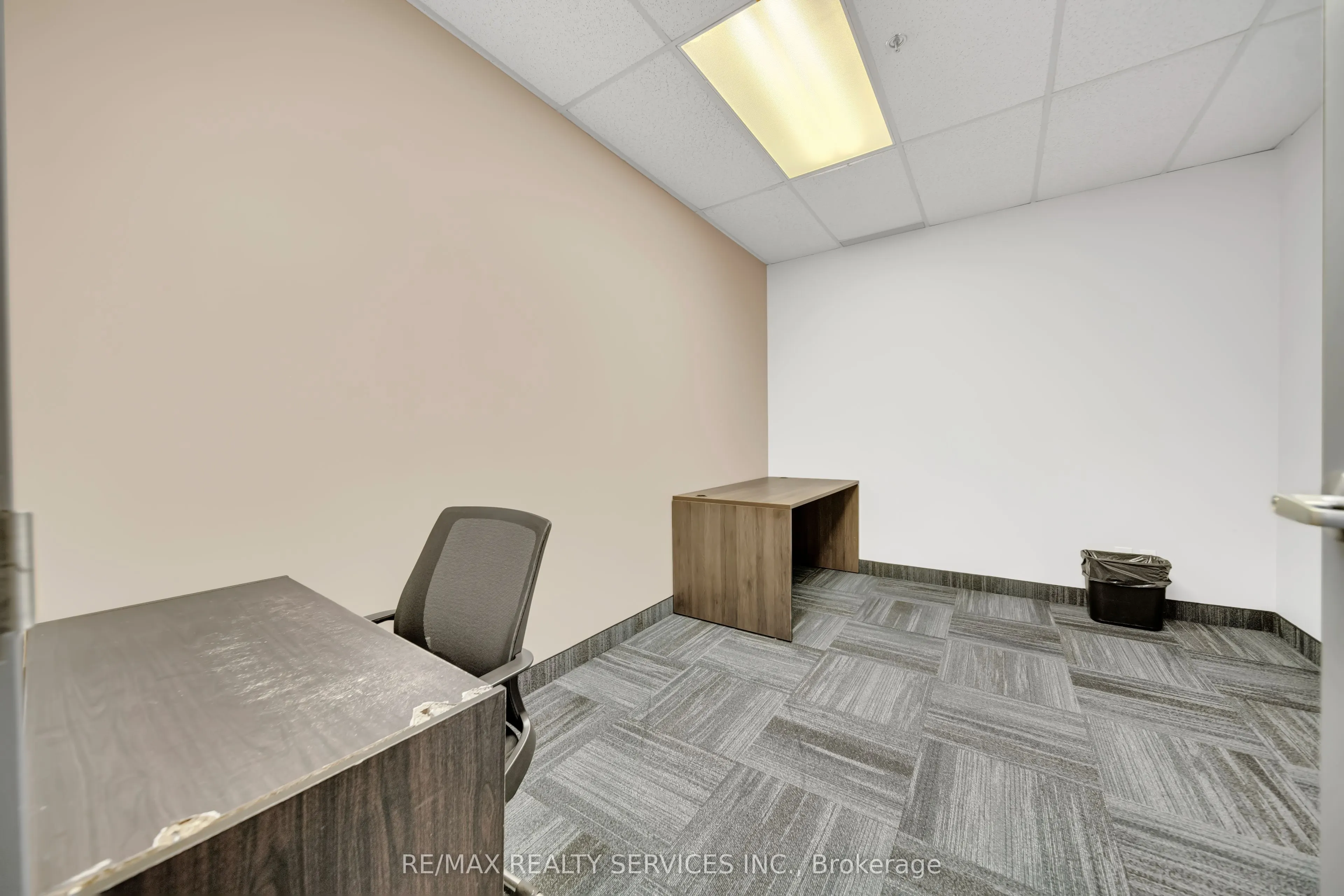 6660 Kennedy Road, #204
