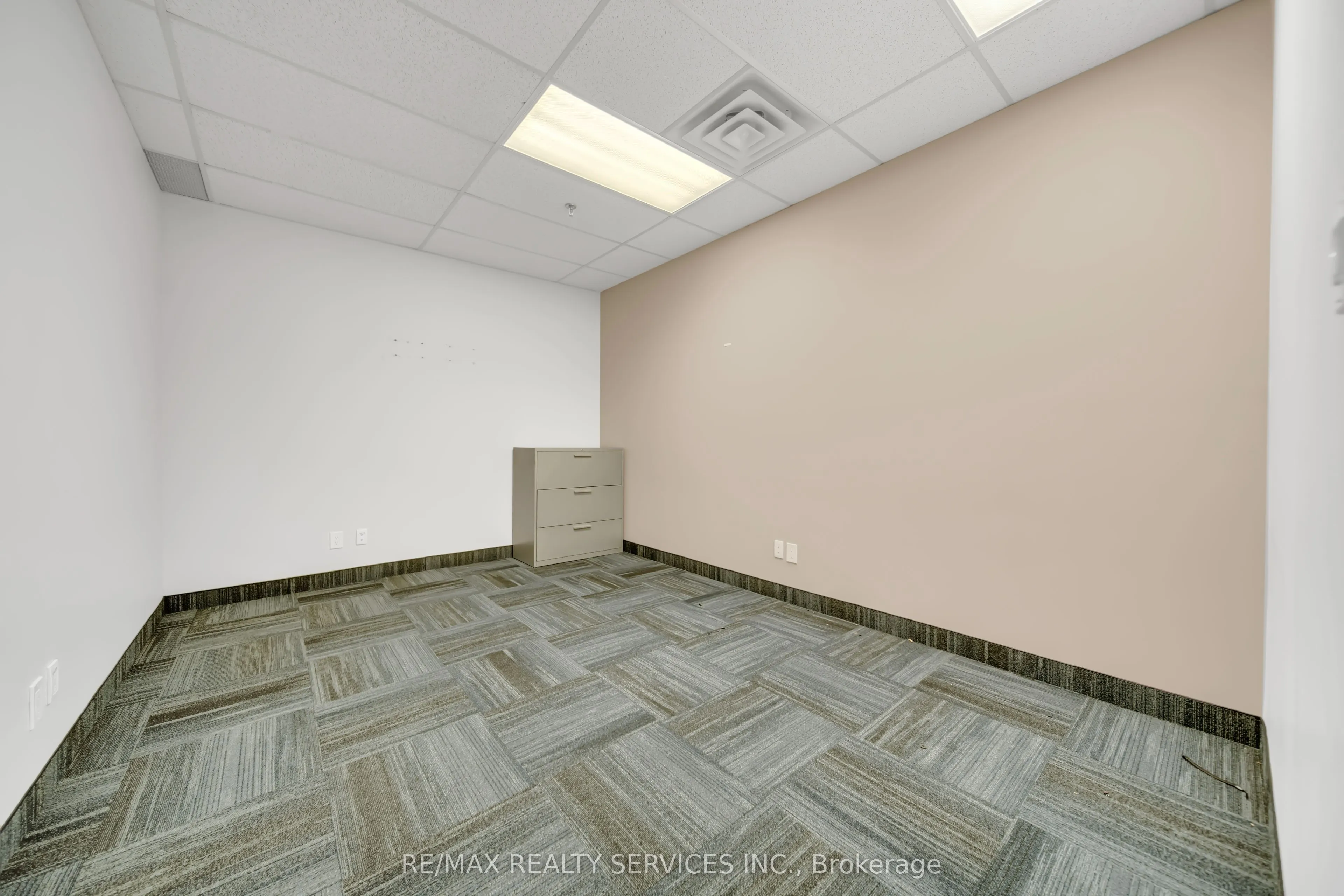 6660 Kennedy Road, #204