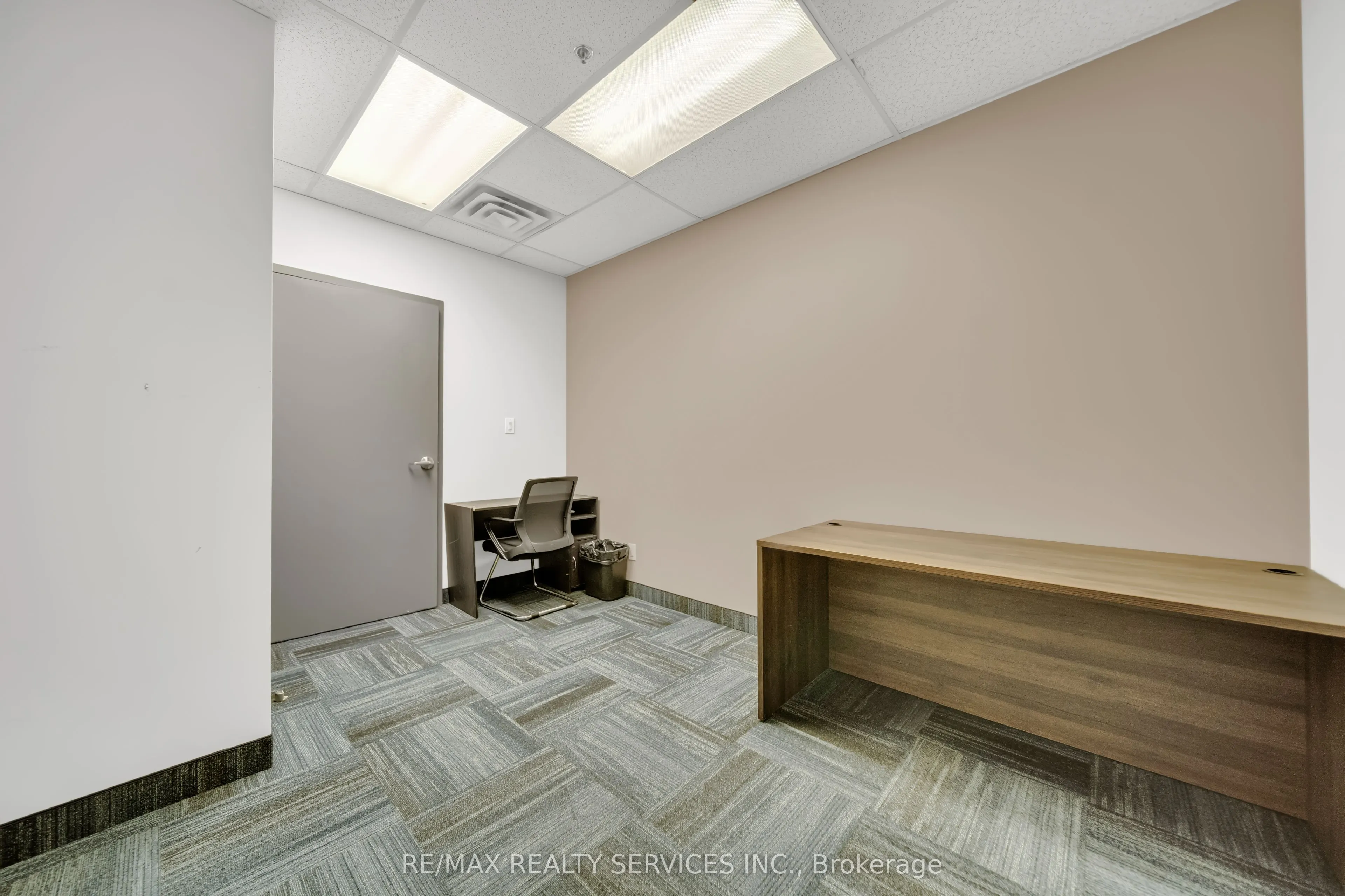 6660 Kennedy Road, #204