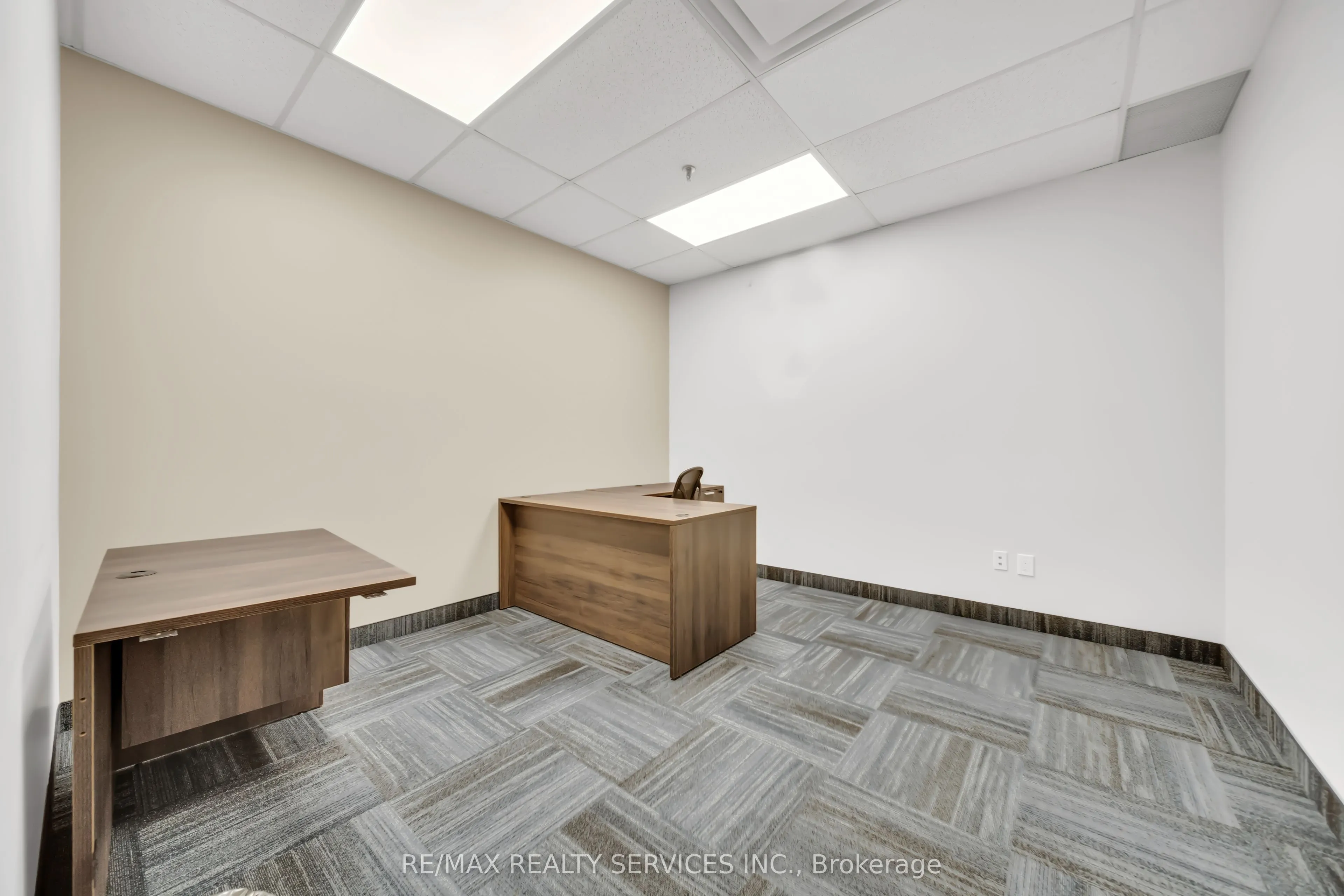 6660 Kennedy Road, #215
