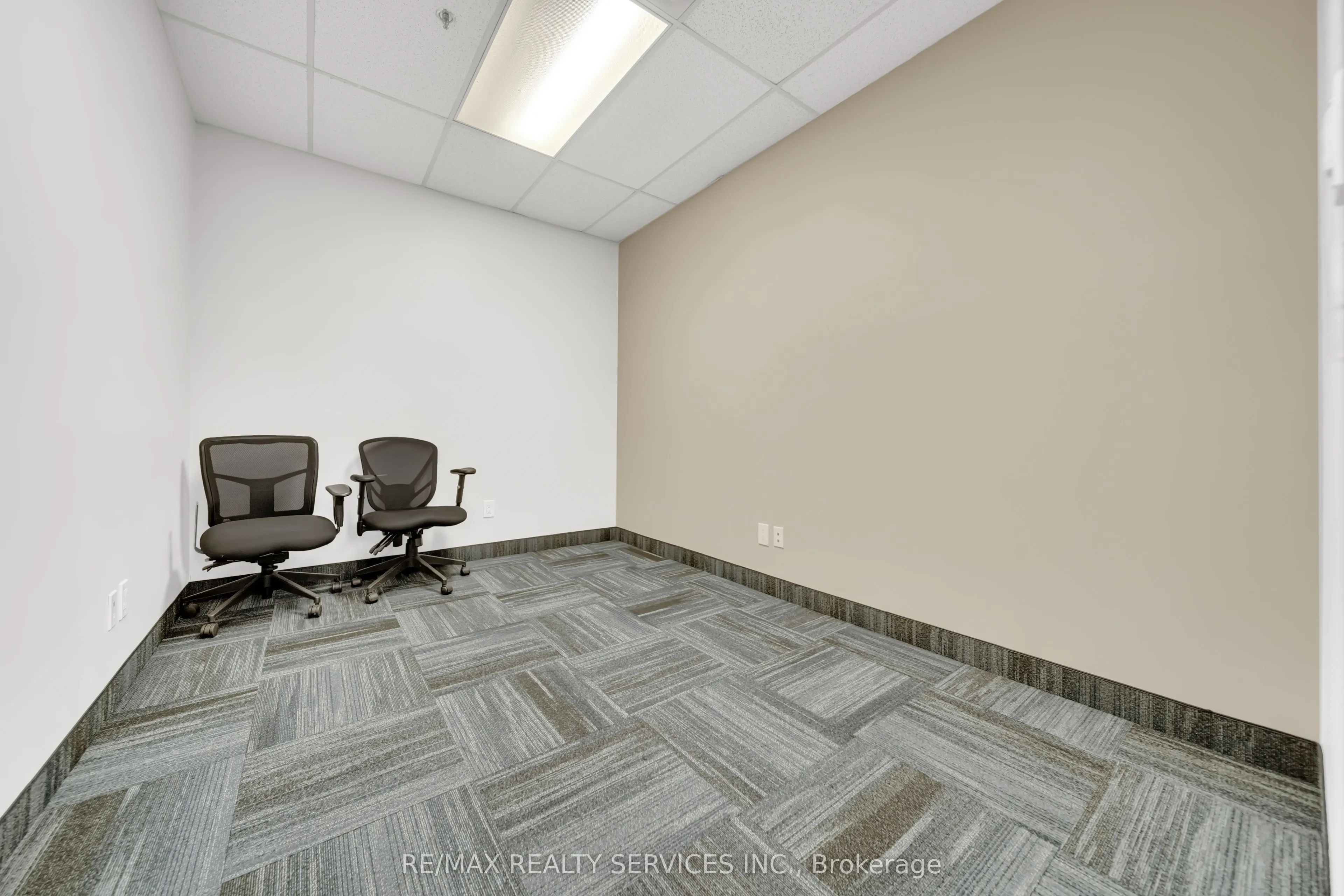 6660 Kennedy Road, #215