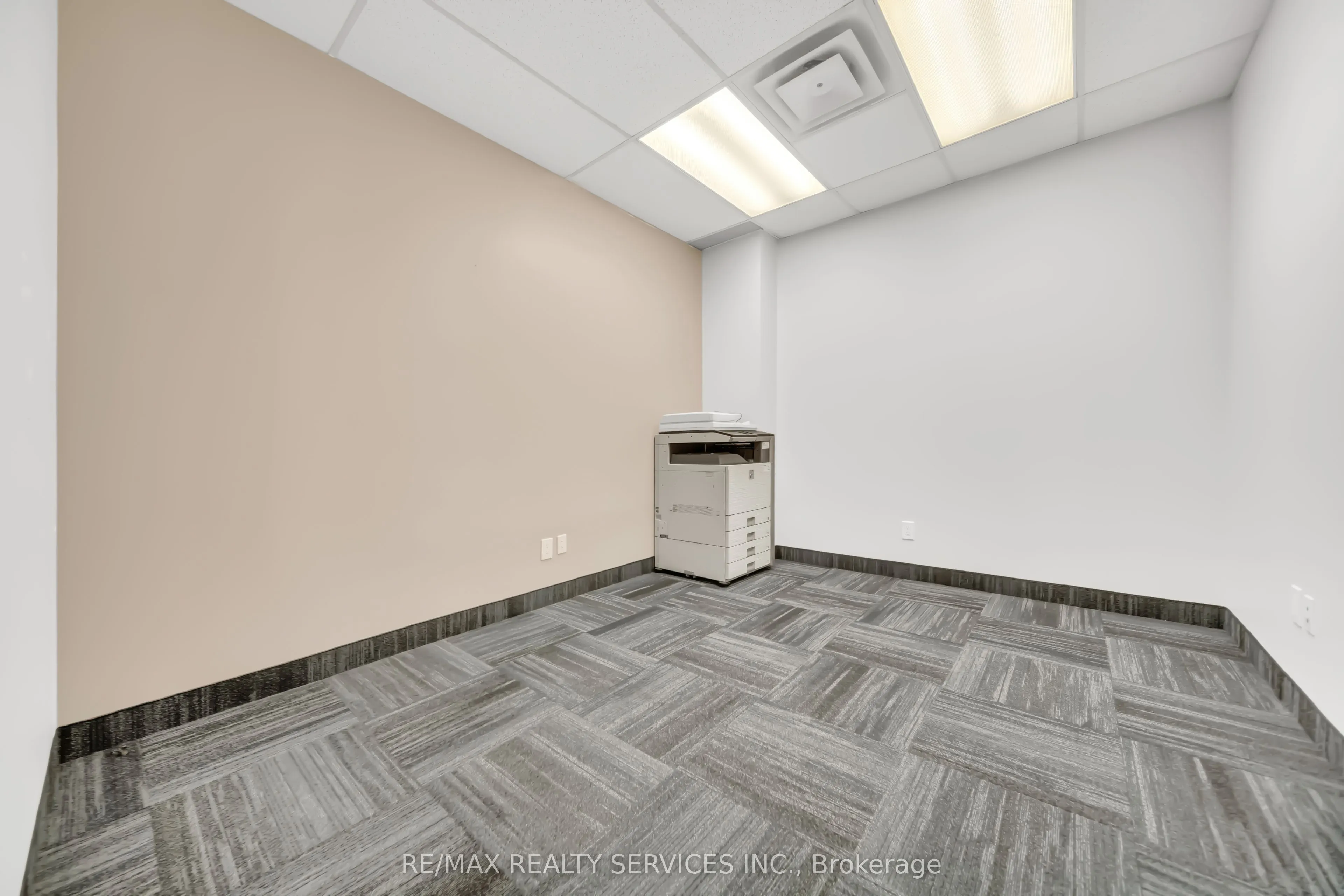 6660 Kennedy Road, #215