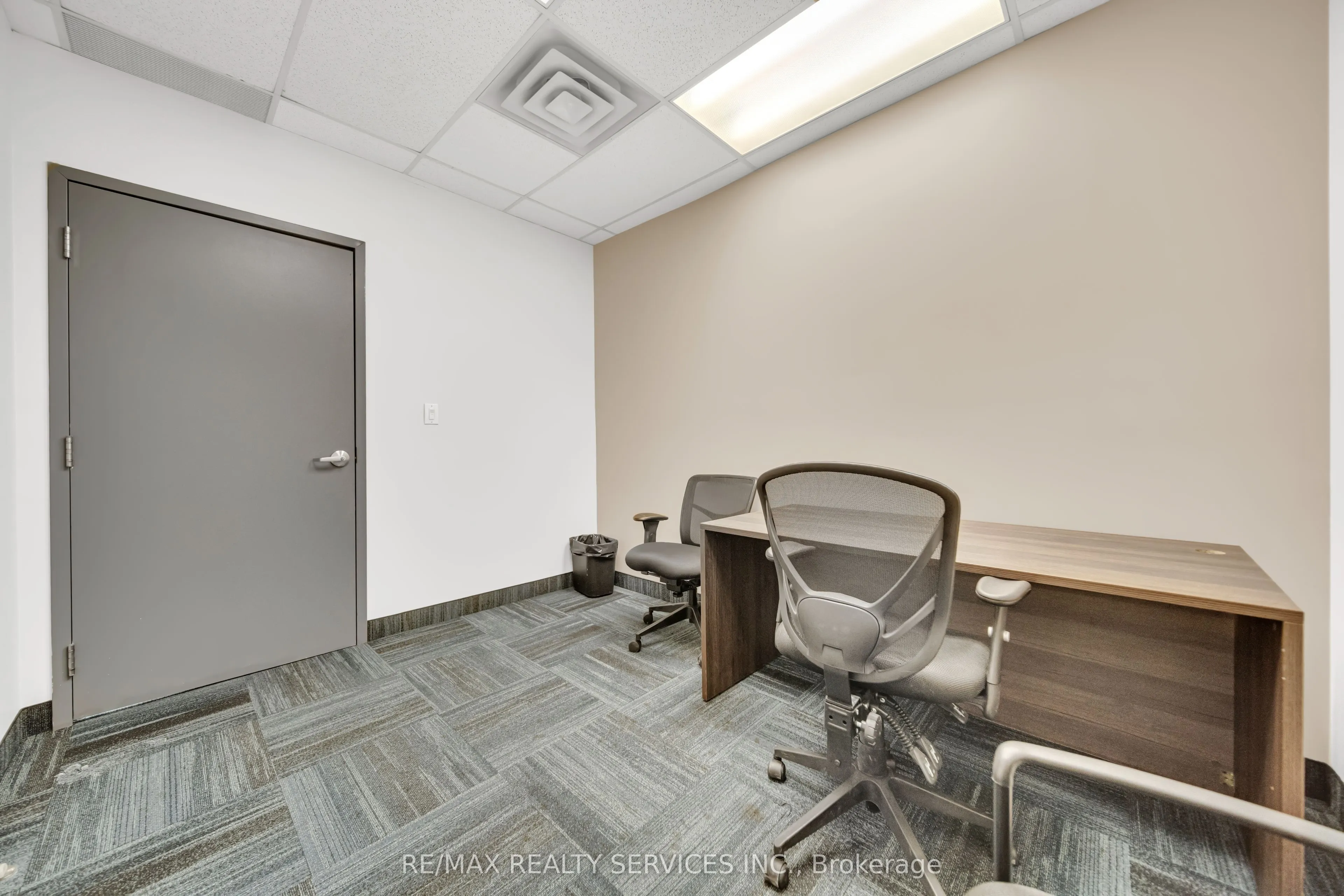 6660 Kennedy Road, #215