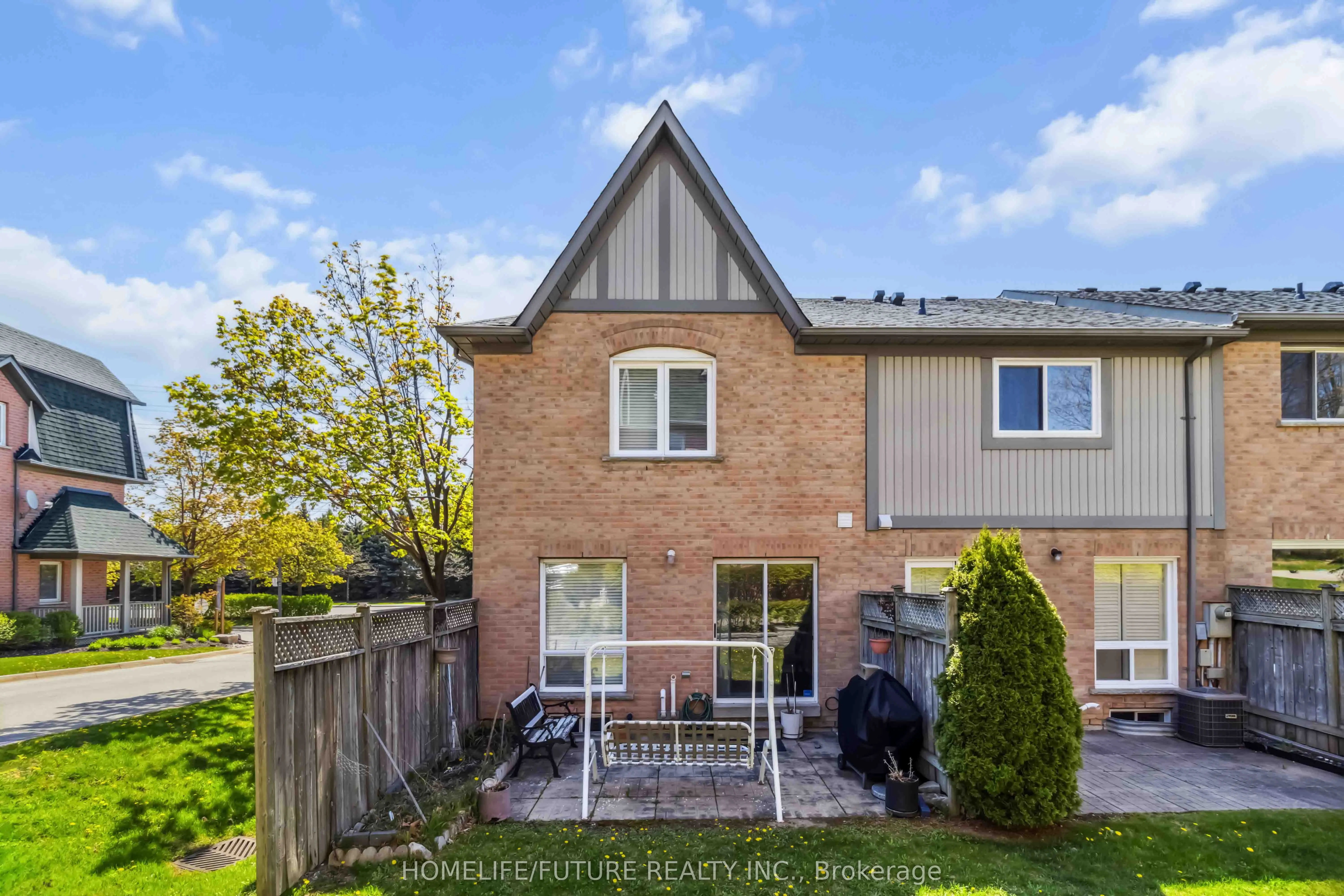2945 Thomas Street, #126