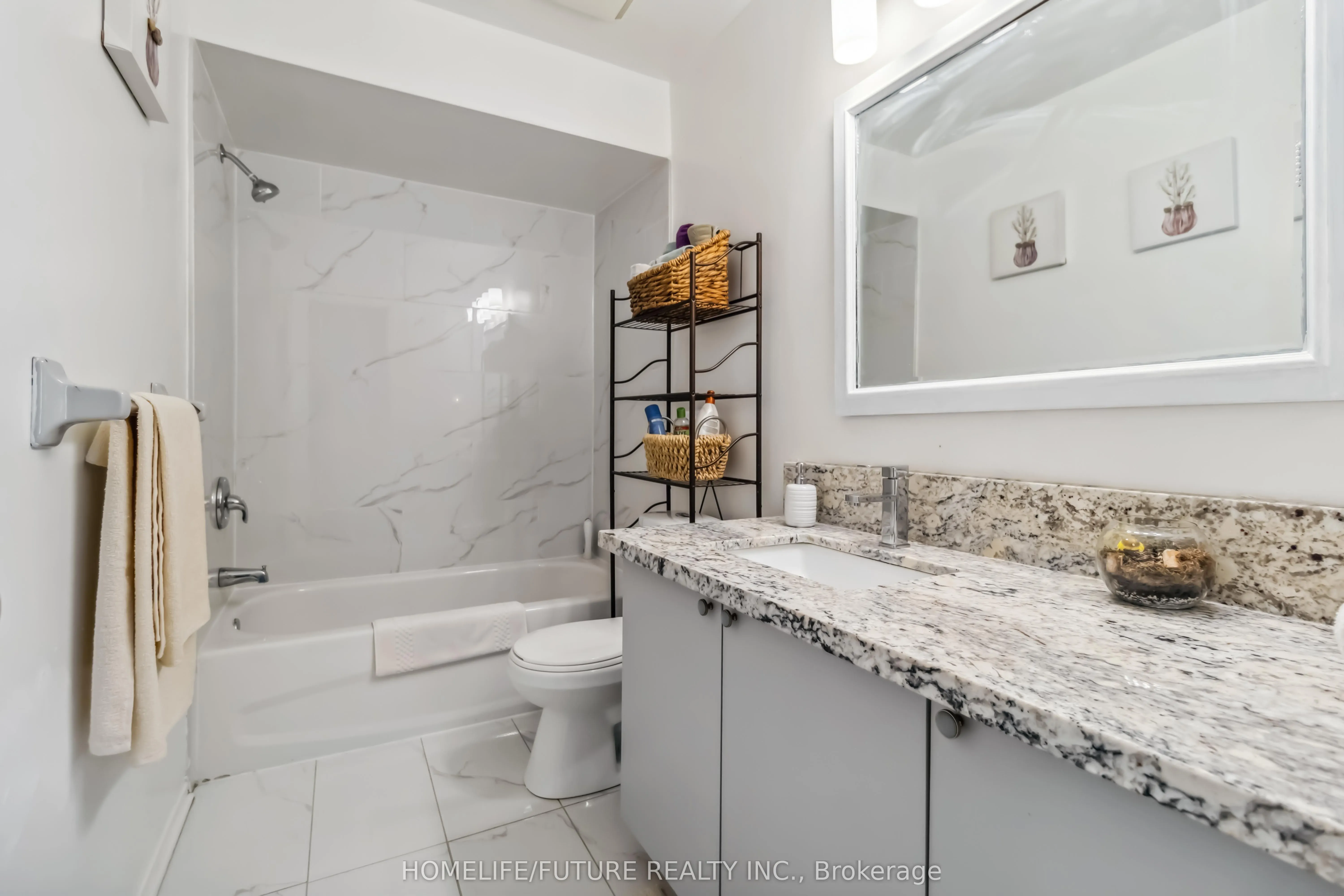 2945 Thomas Street, #126