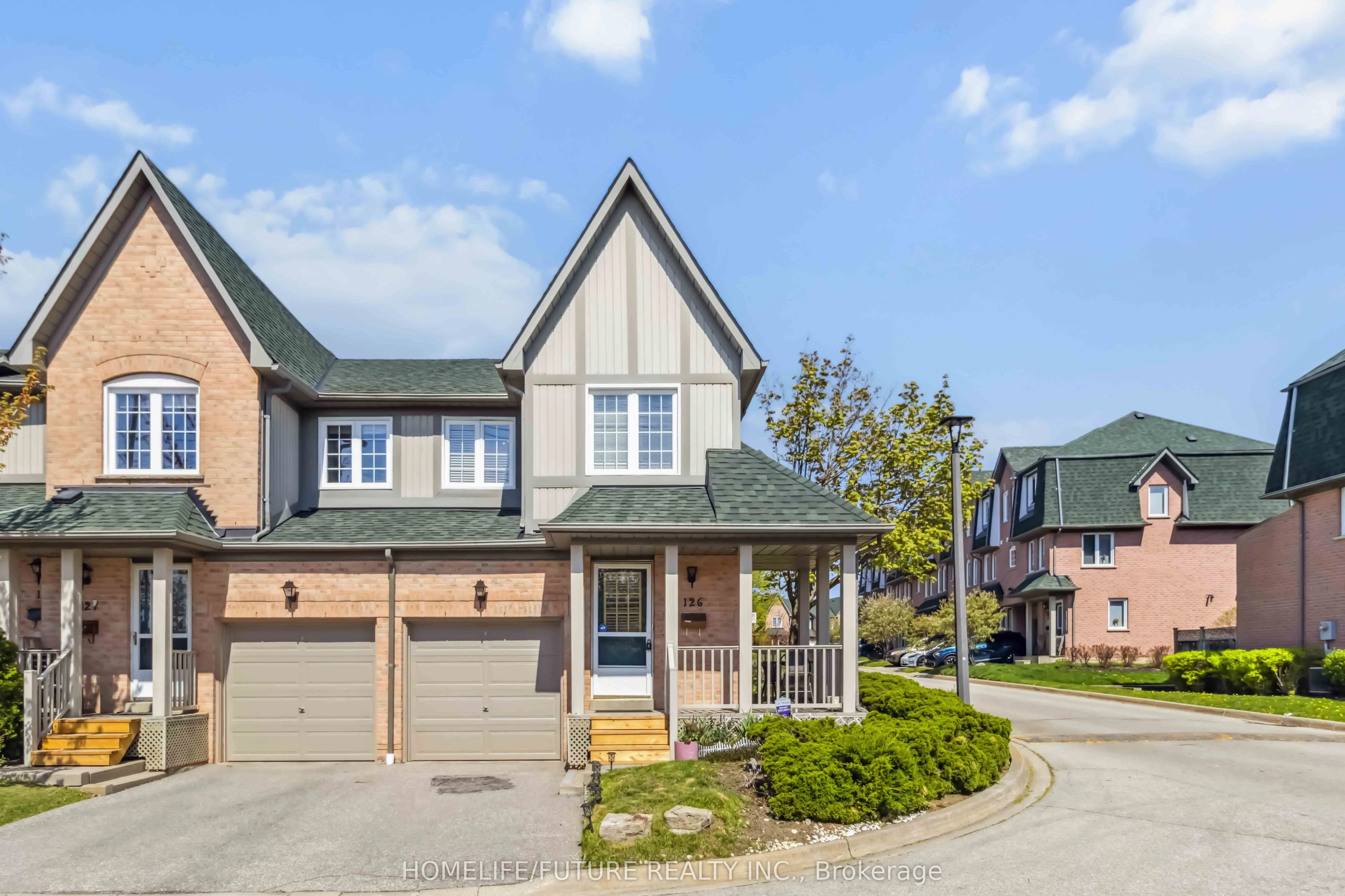 2945 Thomas Street, #126