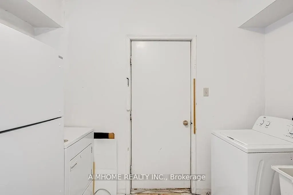 3177 Colonial Drive, #Upper1