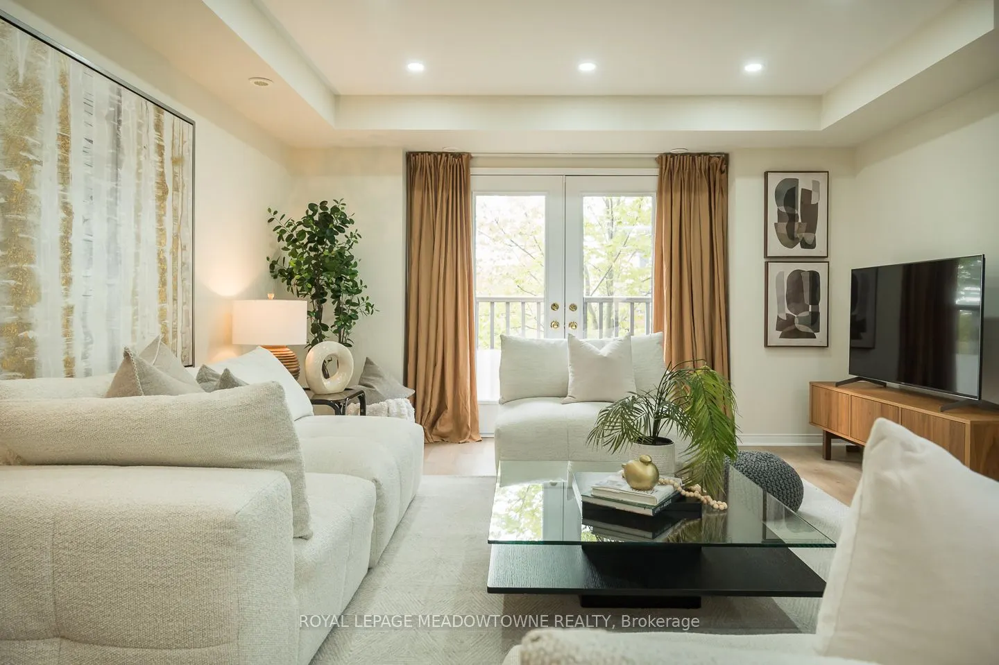 3355 Thomas Street, #10