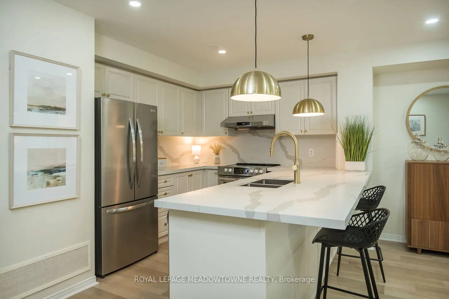 3355 Thomas Street, #10