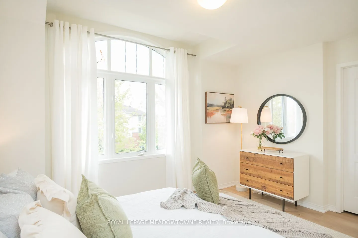 3355 Thomas Street, #10