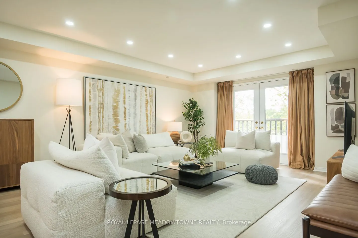 3355 Thomas Street, #10