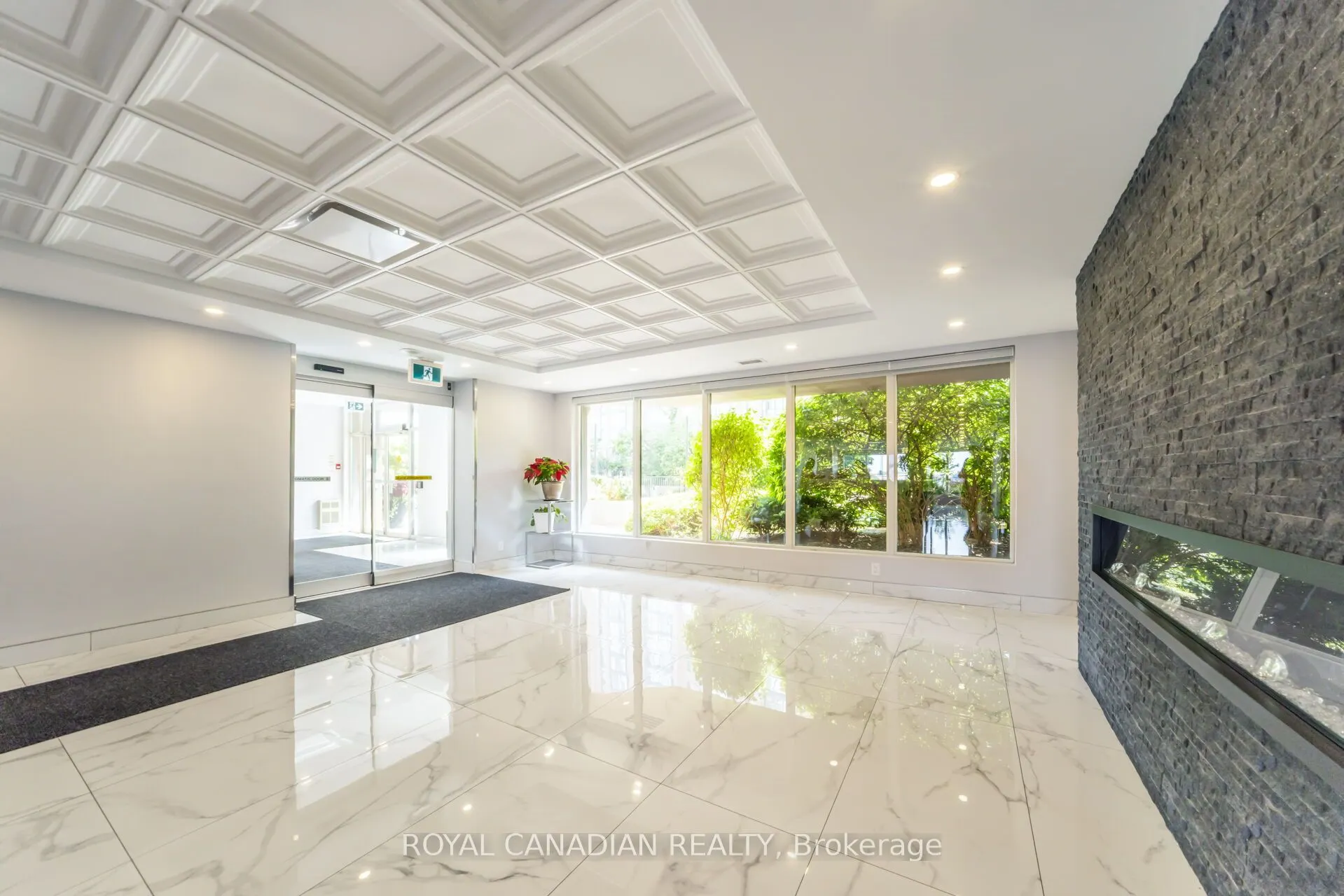 115 Hillcrest Avenue, #1904