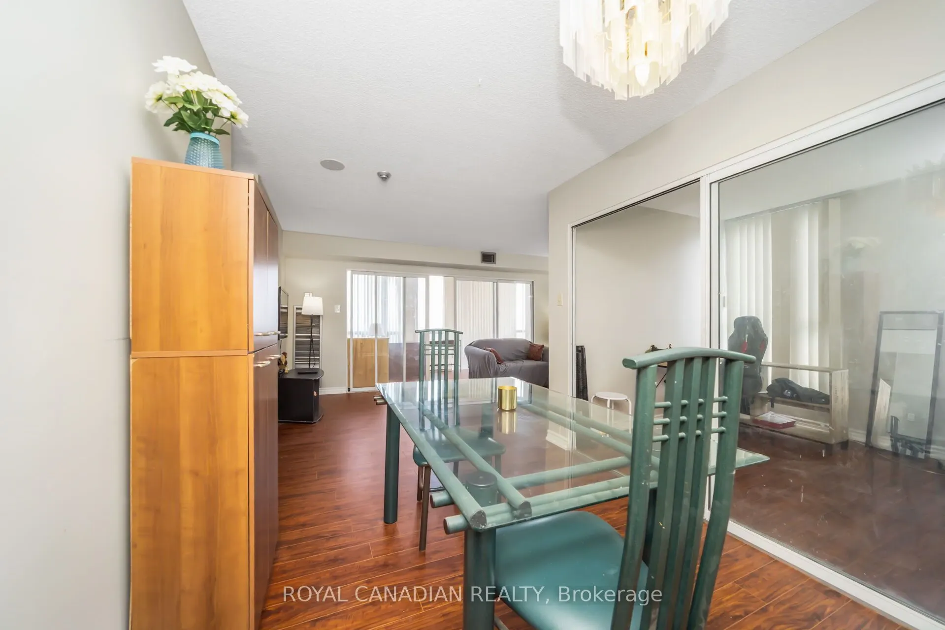 115 Hillcrest Avenue, #1904