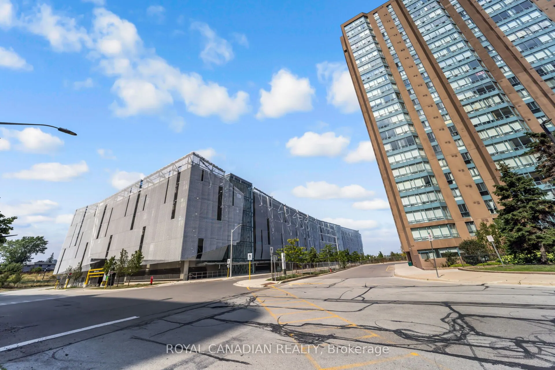 115 Hillcrest Avenue, #1904
