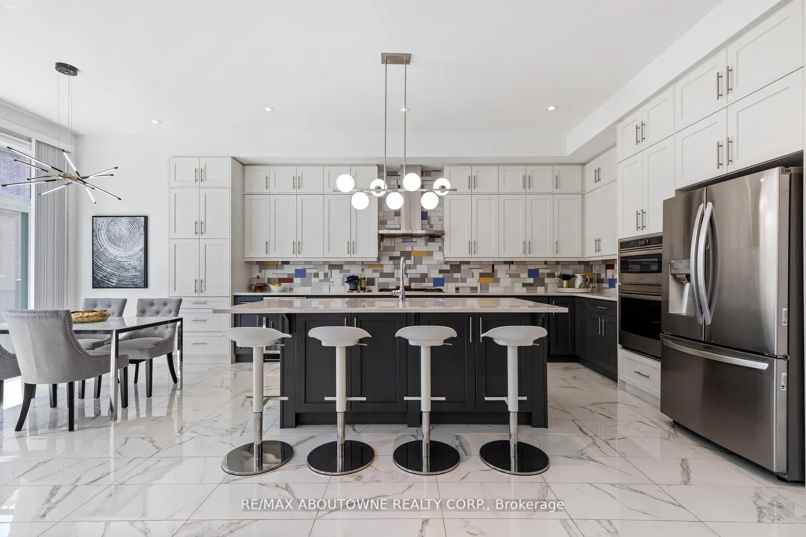 1467 Everest Crescent