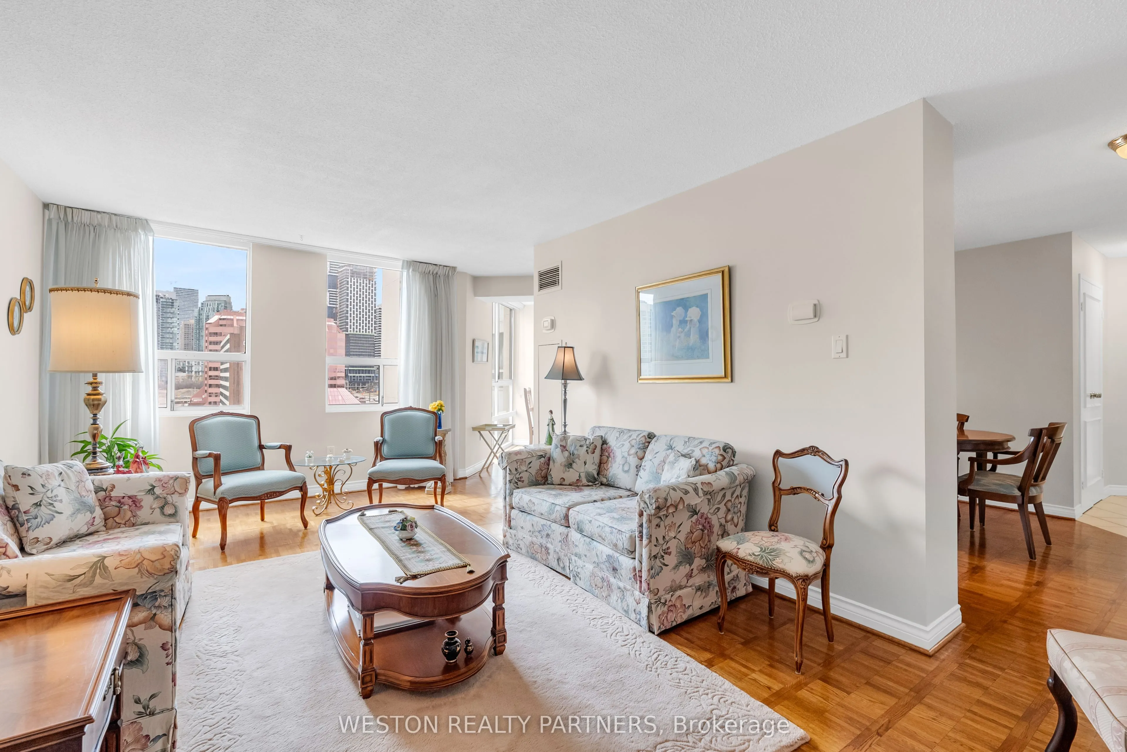 3650 Kaneff Crescent, #1104