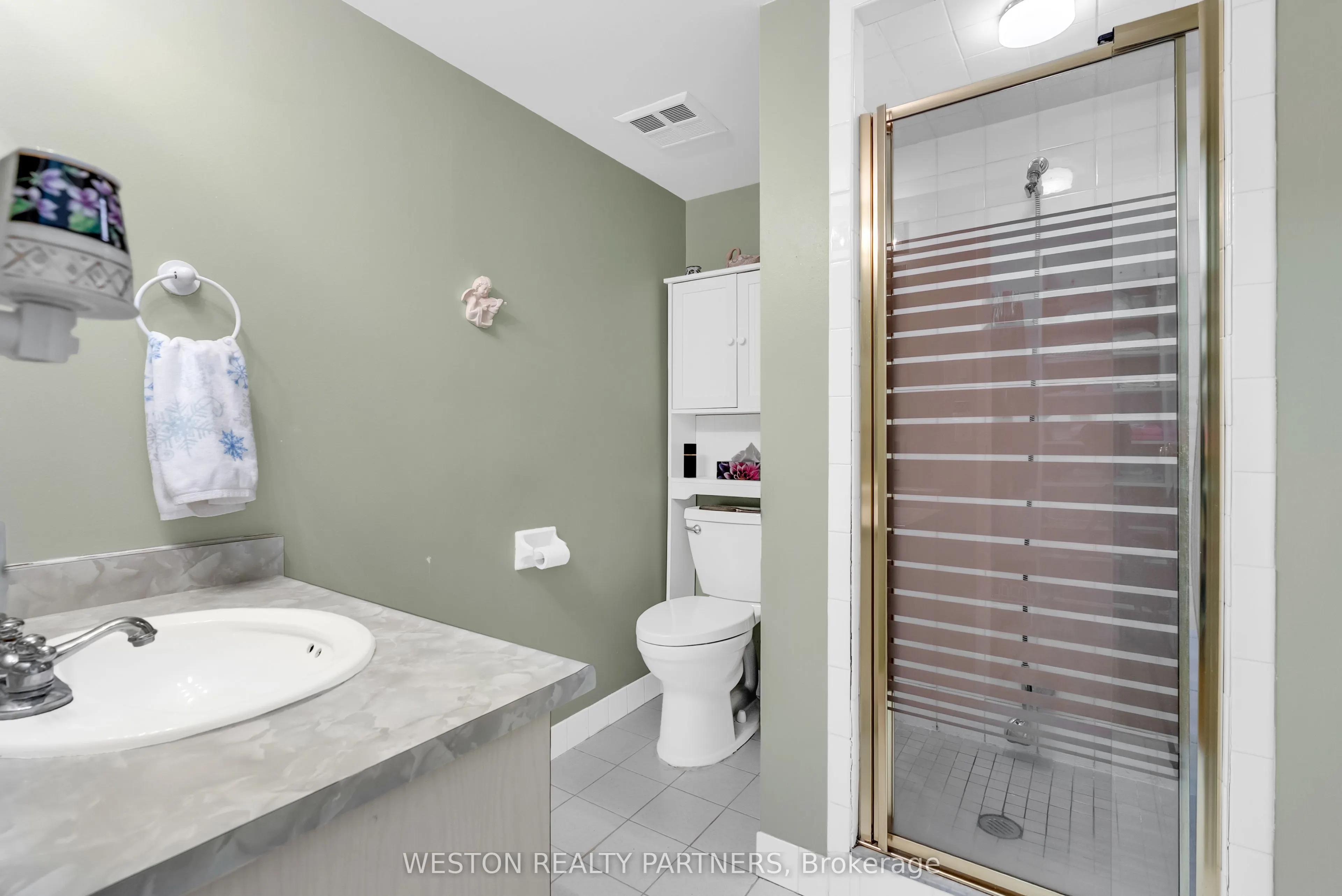 3650 Kaneff Crescent, #1104